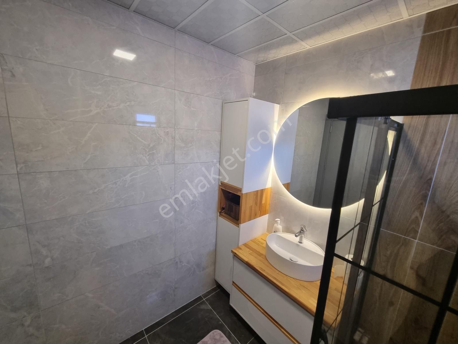 Sahile Yürüme Mesafesinde Tripleks 5+2 Satılık Villa - Görsel 23