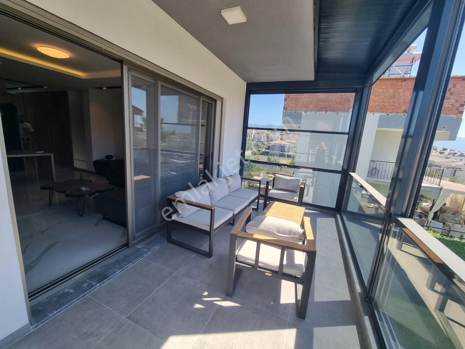 Sahile Yürüme Mesafesinde Tripleks 5+2 Satılık Villa - Görsel 15