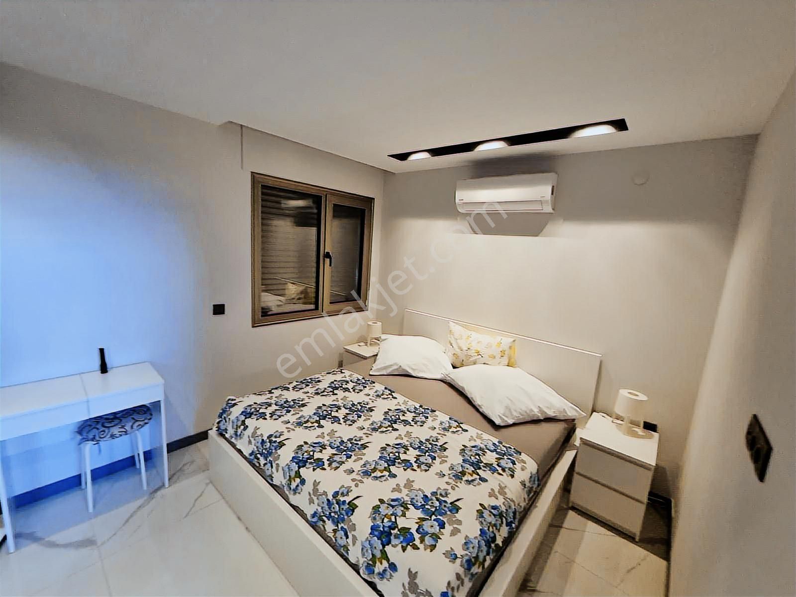 Sahile Yürüme Mesafesinde Tripleks 5+2 Satılık Villa - Görsel 22