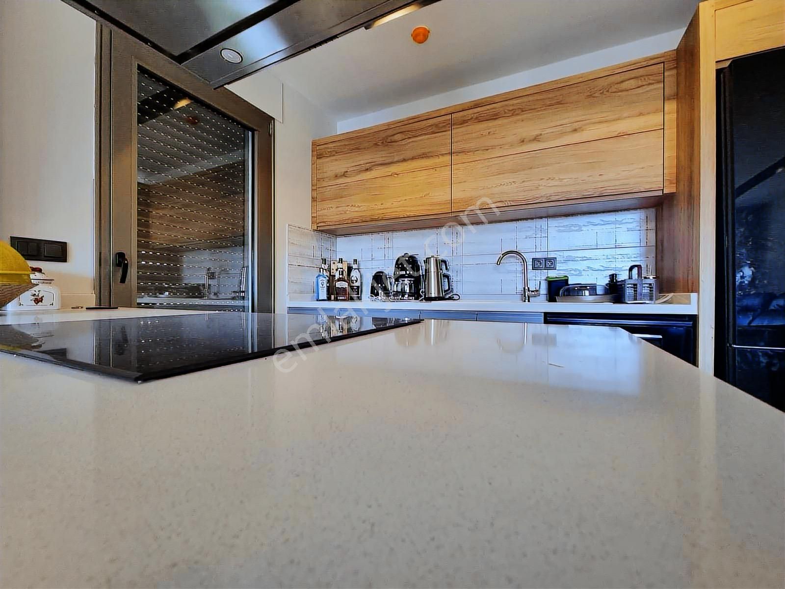 Sahile Yürüme Mesafesinde Tripleks 5+2 Satılık Villa - Görsel 5