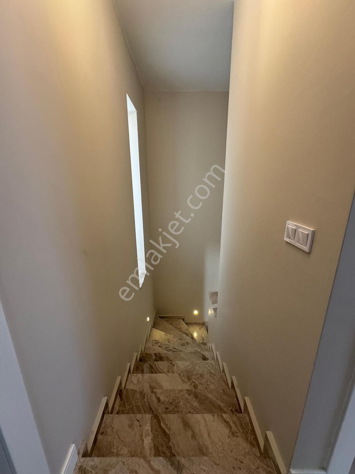 Termal Havuzlu Sitede Satılık 3+1 Villa - Görsel 14