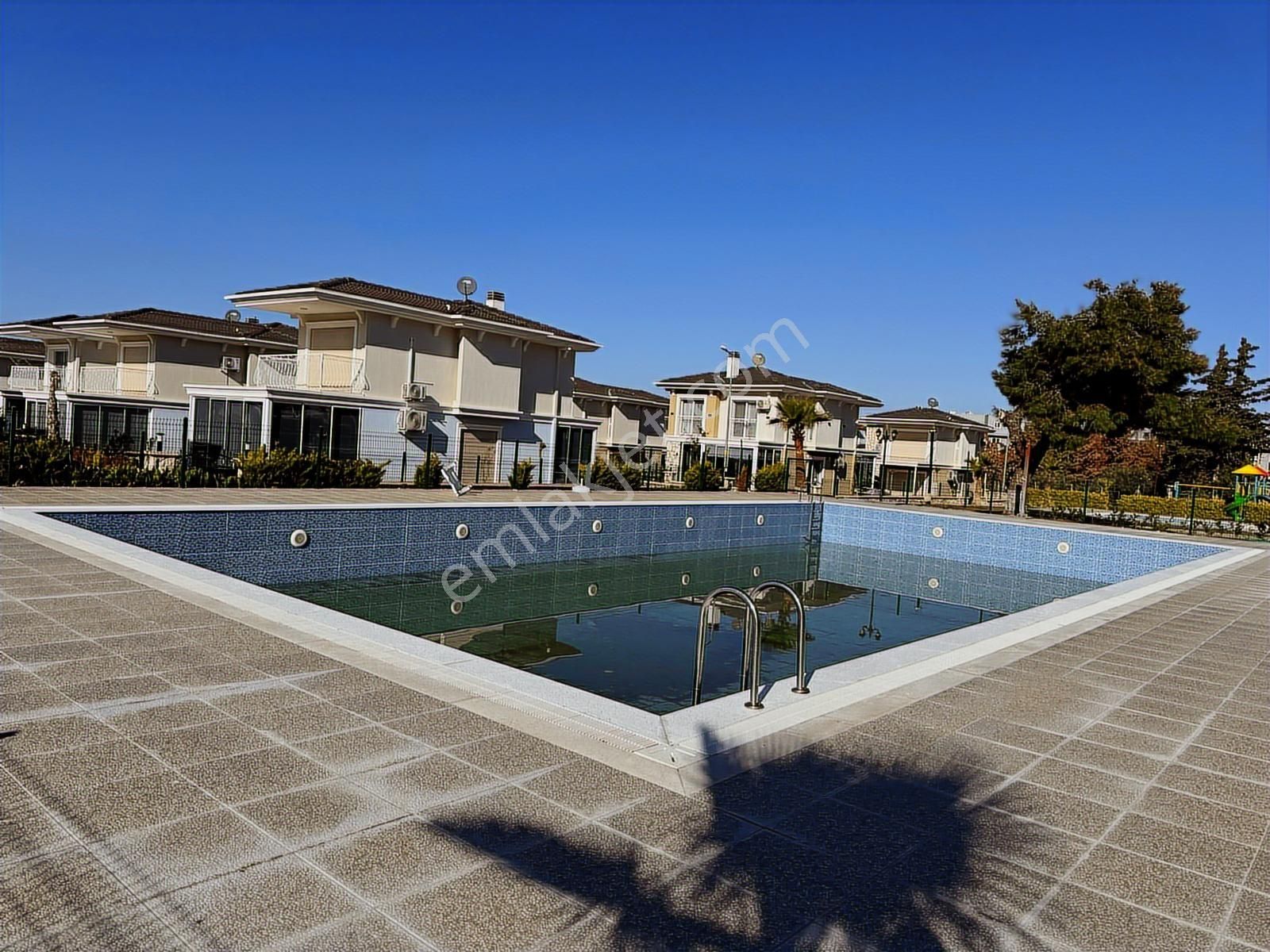 Termal Havuzlu Sitede Satılık 3+1 Villa - Görsel 17