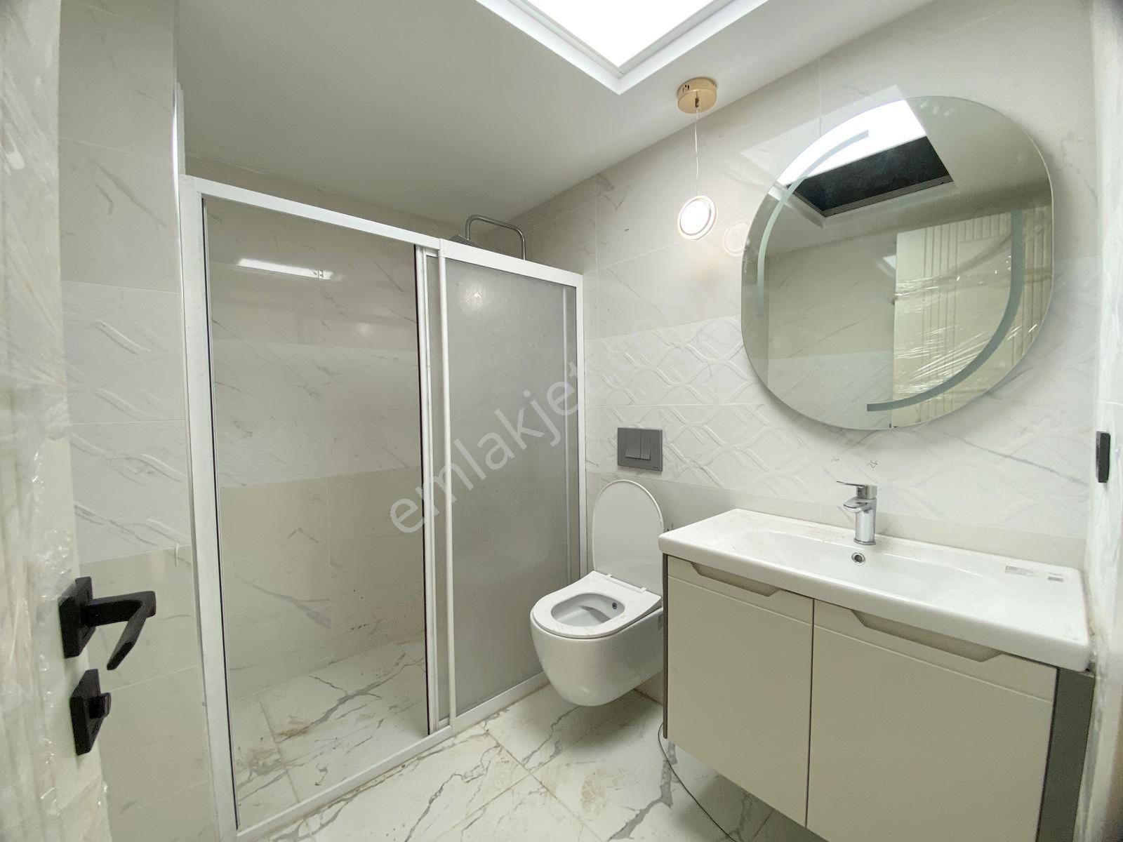 Fıstıklık'ta Aranan Konumda Az Katlı Sıfır! Çift Banyo U.lüx 2+1 - Görsel 15
