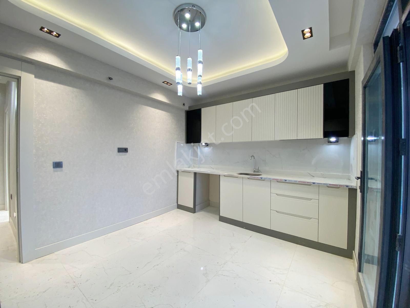 Fıstıklık'ta Aranan Konumda Az Katlı Sıfır! Çift Banyo U.lüx 2+1