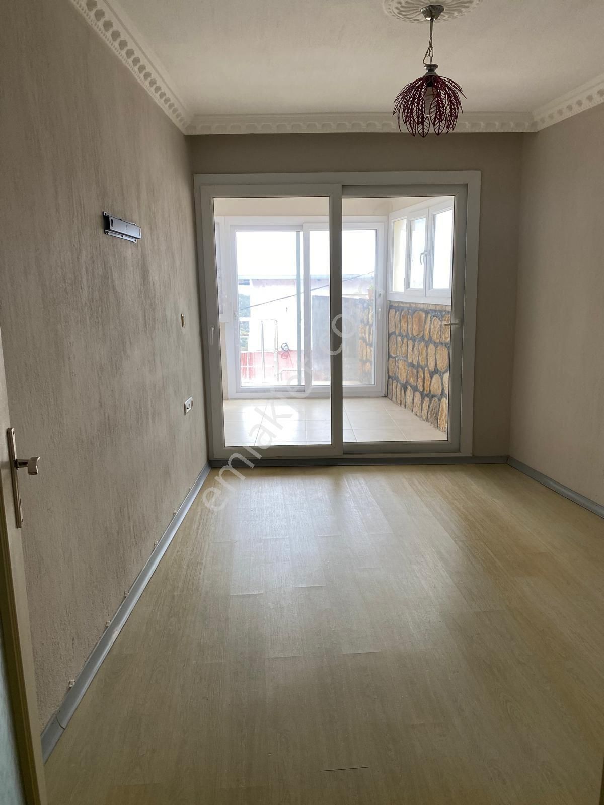 Karaburun Eğlenhoca Köyü’nde Devamlı Kiralık Daire - Görsel 8