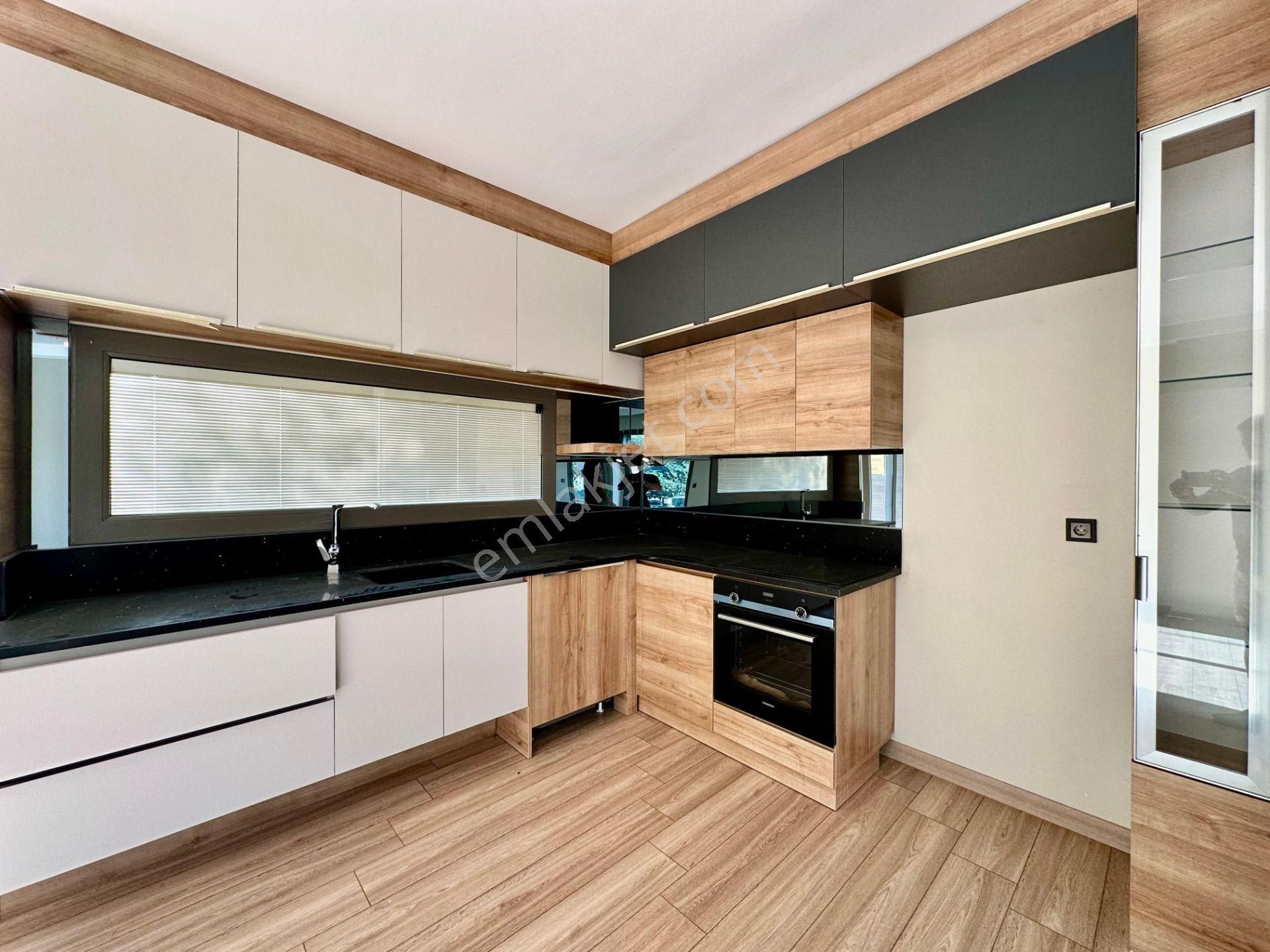 ✨akçay Ay Emlaktan✨tahtakuşlarda Denize 300 M Yeşillikler İçerisinde Huzur Bulacağınız 4+1 Villa - Görsel 6