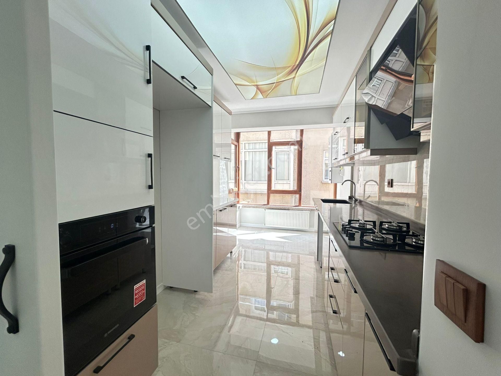 Taner'den Dikmen'de Hakim Evi Yakını 3+1 Orta Kat Süper Lüks Ön Cephe - Görsel 22