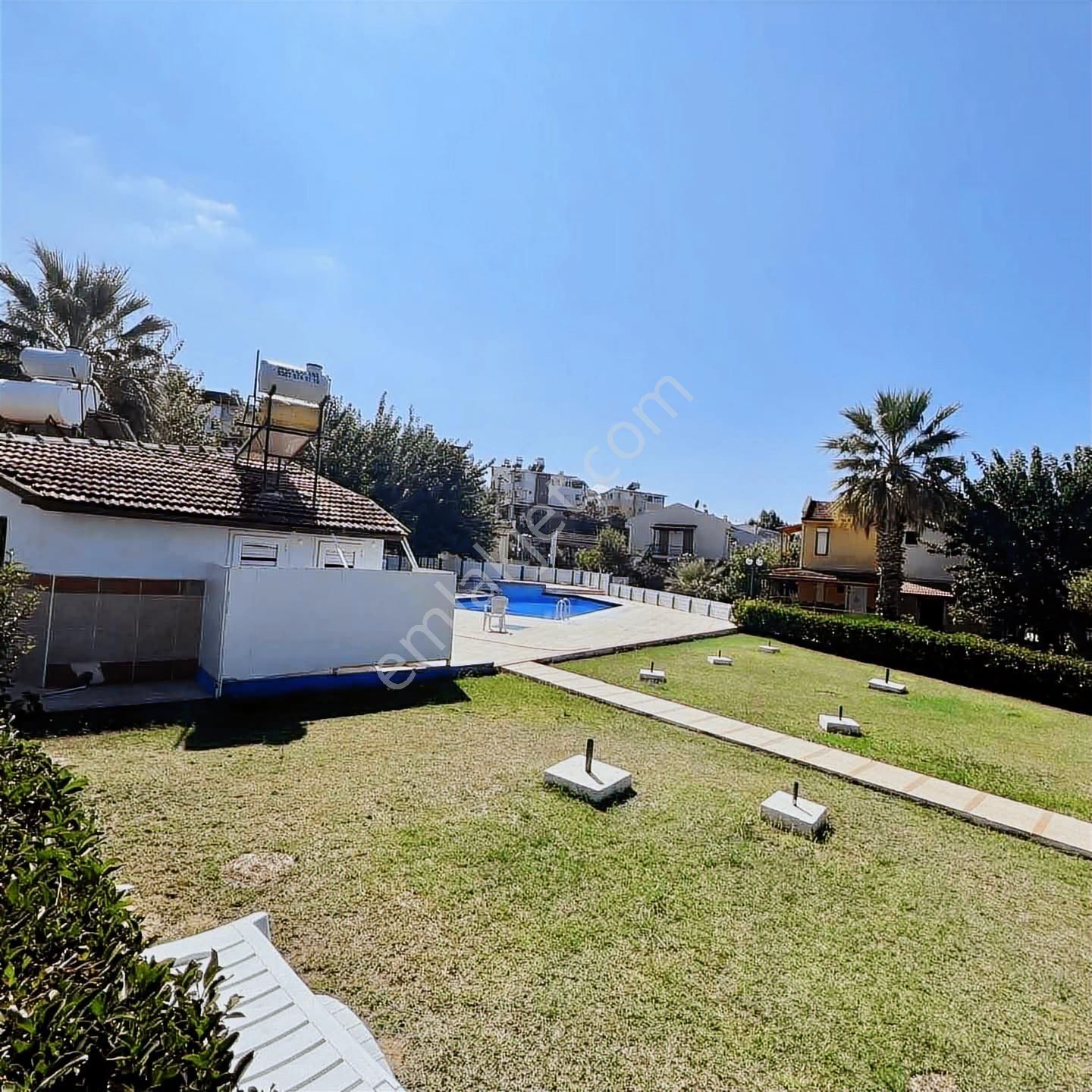 Kuşadası Davutlar'da Havuzlu Sitede Satılık 3+1 Masrafsız Yazlık - Görsel 7