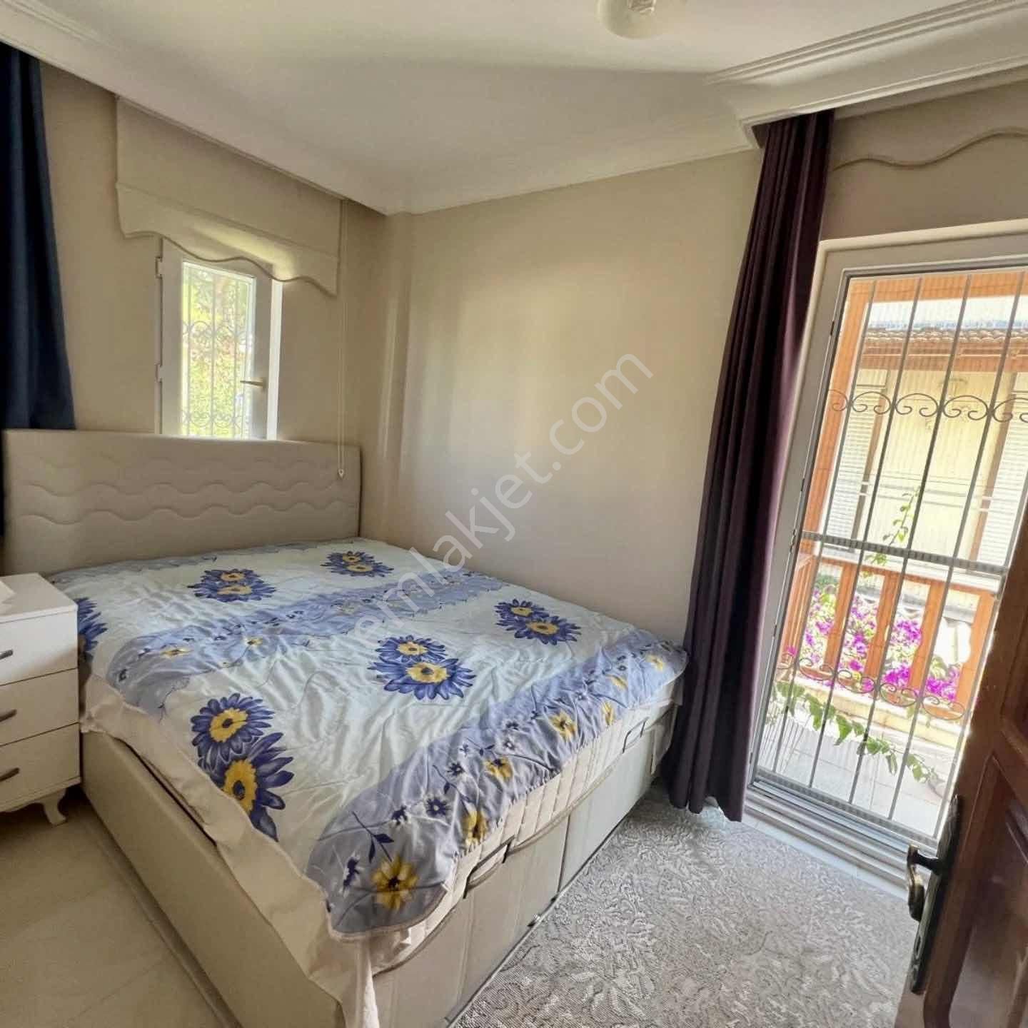 Kuşadası Davutlar'da Havuzlu Sitede Satılık 3+1 Masrafsız Yazlık - Görsel 20