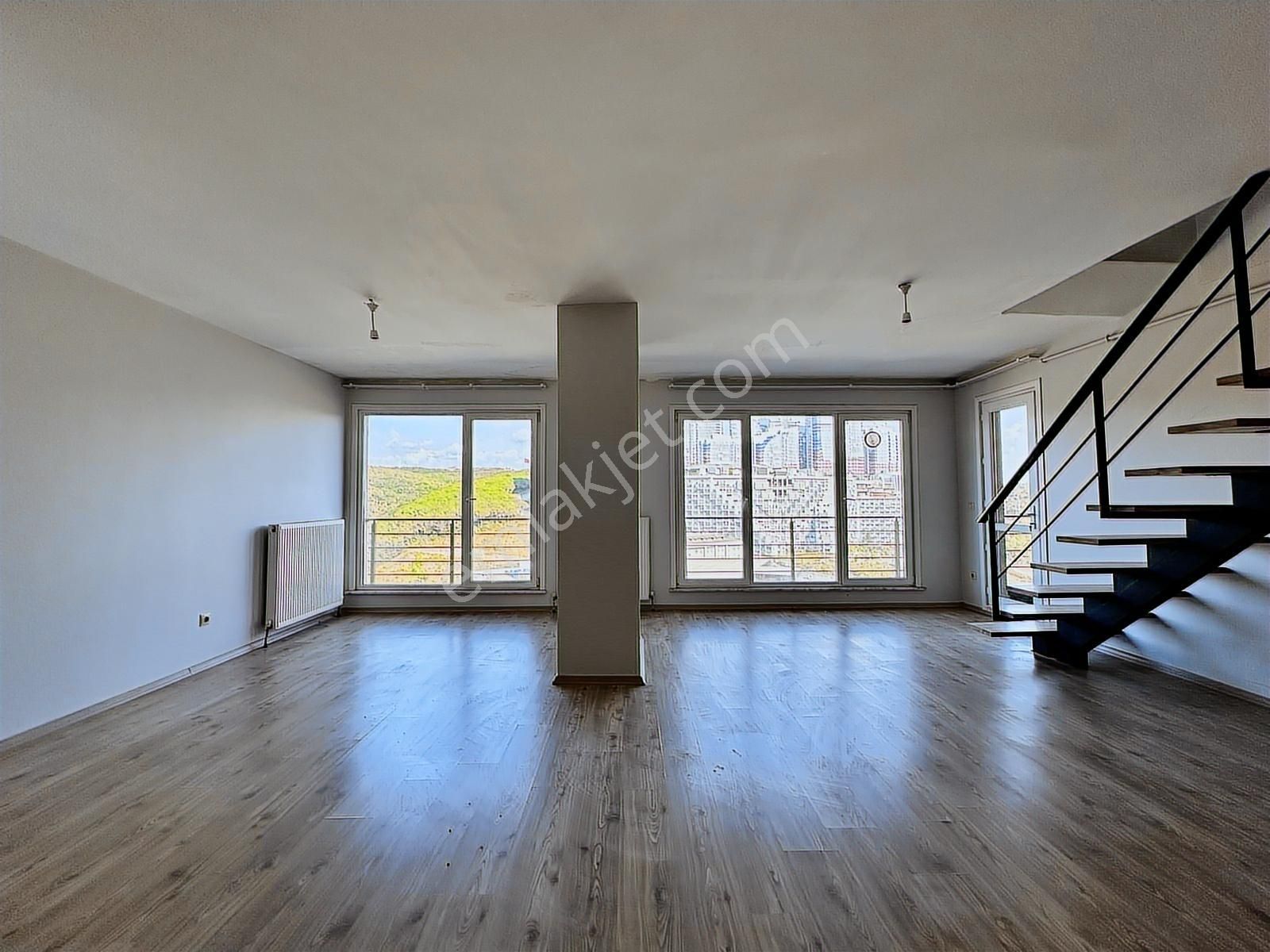 Green Pine Maslak Residence Dubleks 3+1 220 M2 Lüks Daire