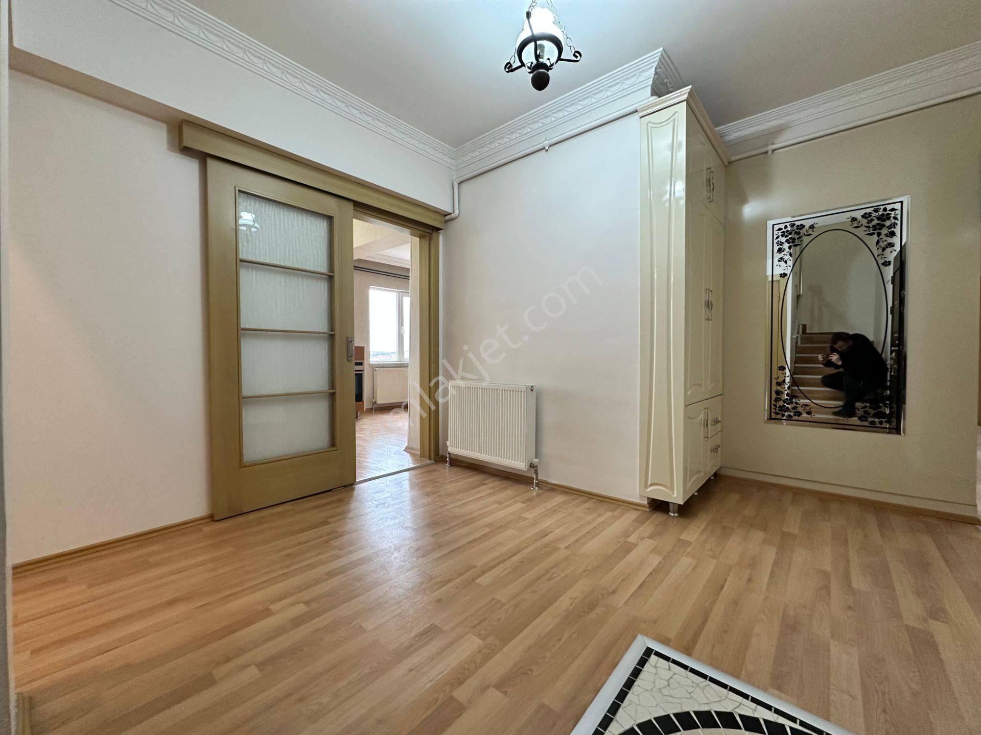 Pursaklar Mehmet Zengin Emlak'tan Park Manzaralı 3 Banyolu 6+1 Dubleks Daire - Görsel 33