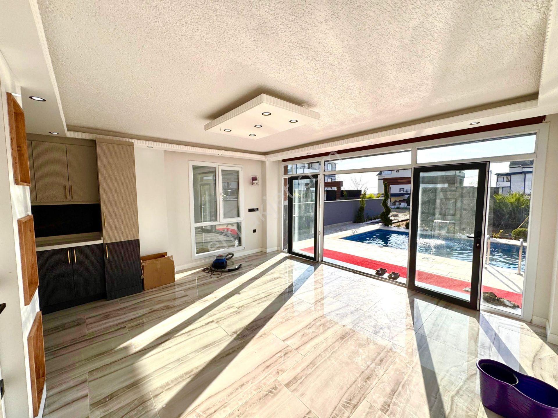 Temiz Düzenli Ve Güvenli Havuzlu Villa '' Kartallar'' Garantisiyle - Görsel 8