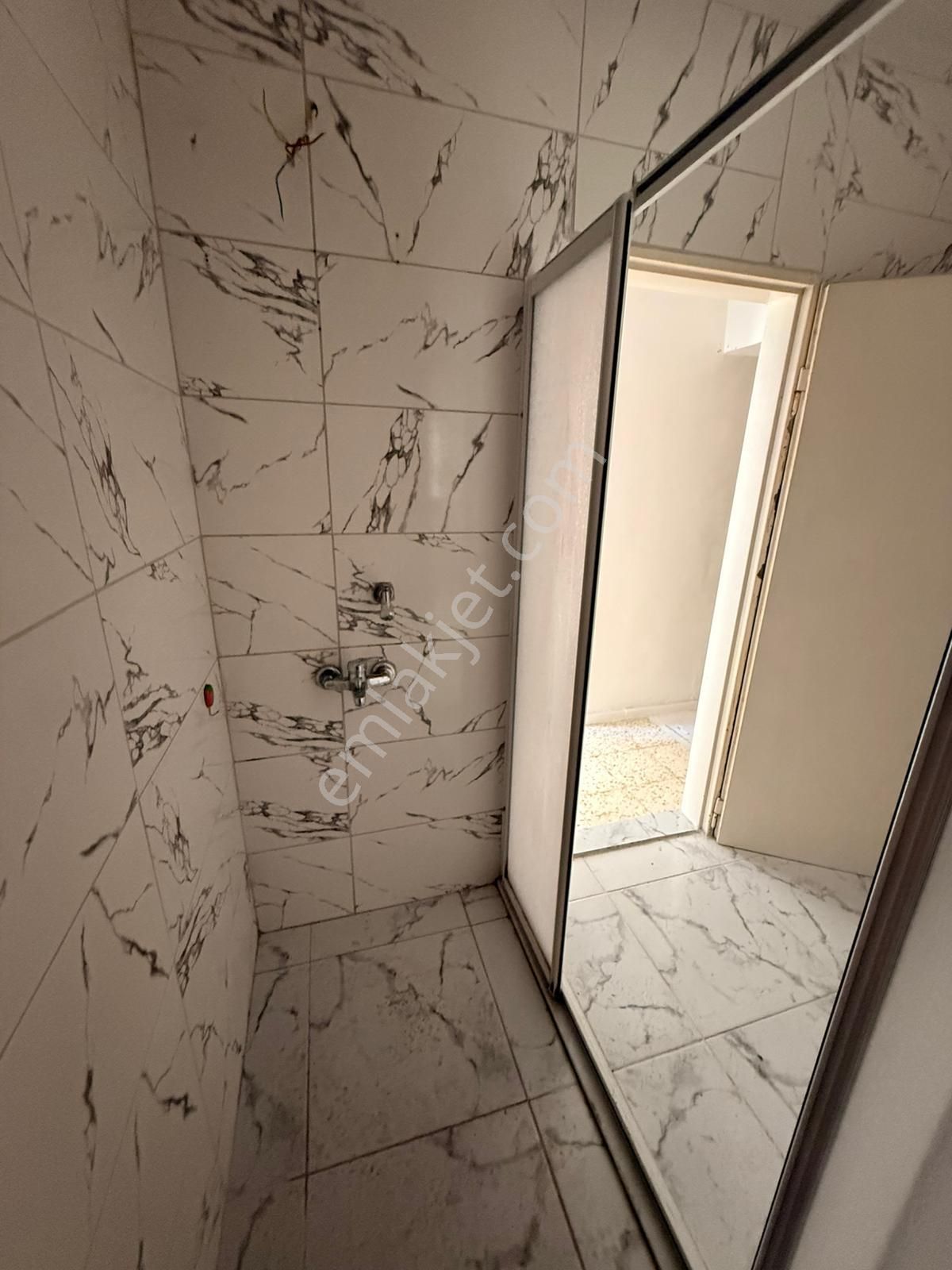 Adana Yüreğir Başkent Hastanesinin Yakınında 3+1 İçi Yenilenmiş Boyalı Klimalı Kiralık Cazip Daire - Görsel 3