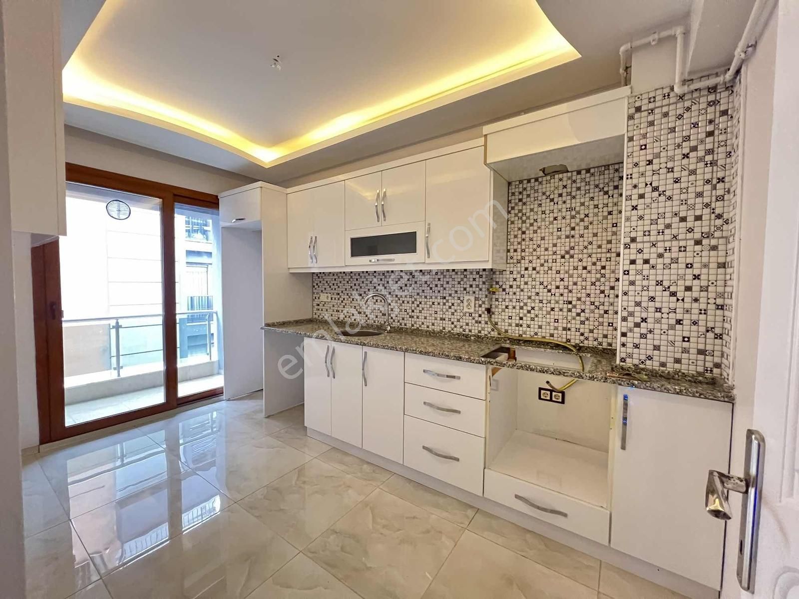 Zeyrek Petrol Ege Yaşam Hastanesi Yakını 2+1 Doğalgazlı Kiralık