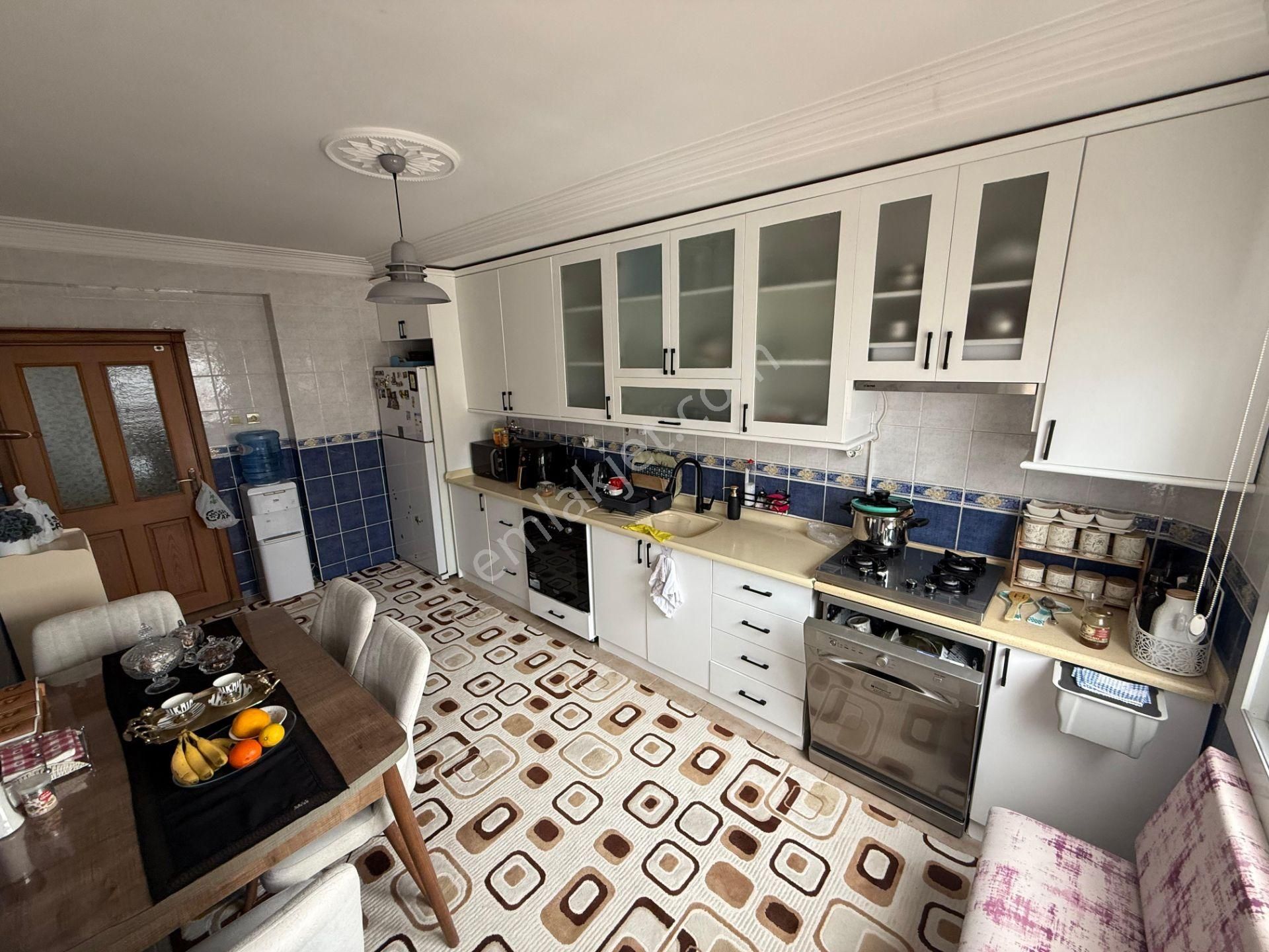 İz Gayrimenkul'den Ruh Sağlığı Yakını Emsalsiz Geniş Daire - Görsel 17