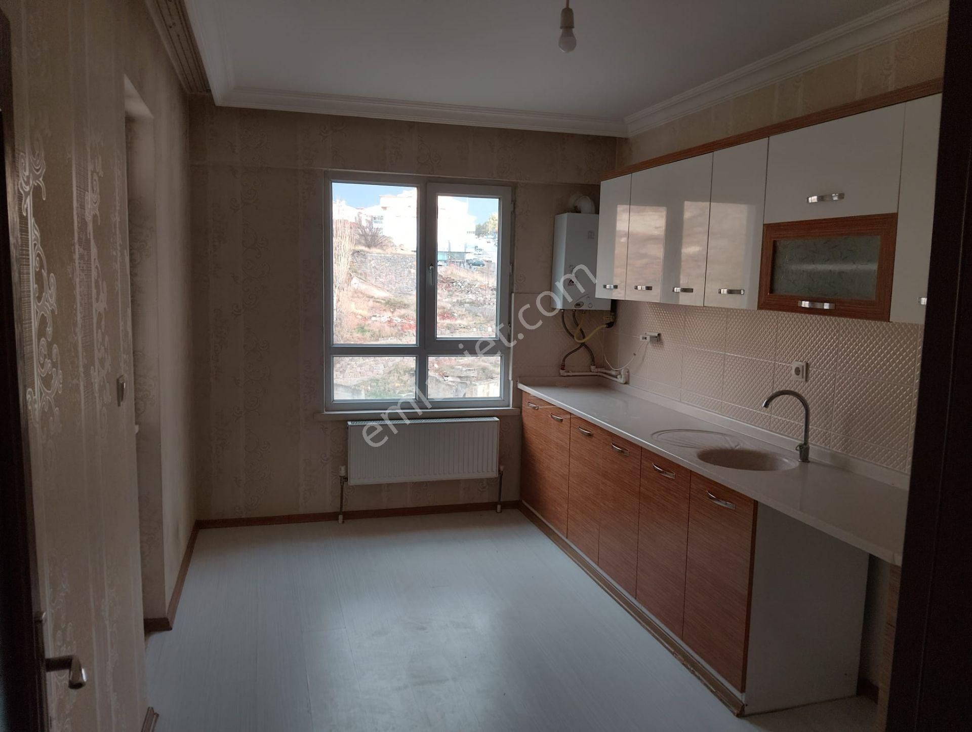 Altındağ Doğu Mahallesinde Asansörlü 3+1 Yapılı