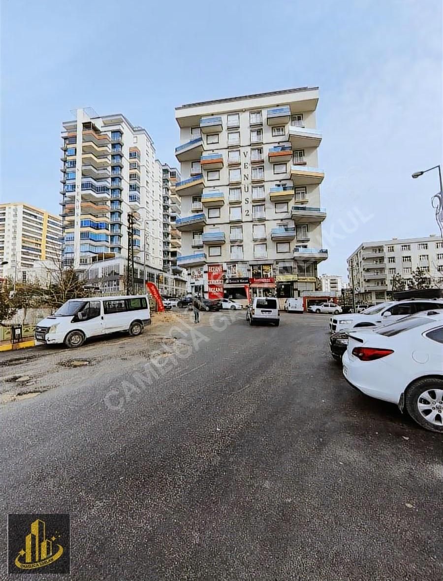 Çamlıca Emlak'tan Satılık Ultra Lüks 3+1 Daire - Görsel 2