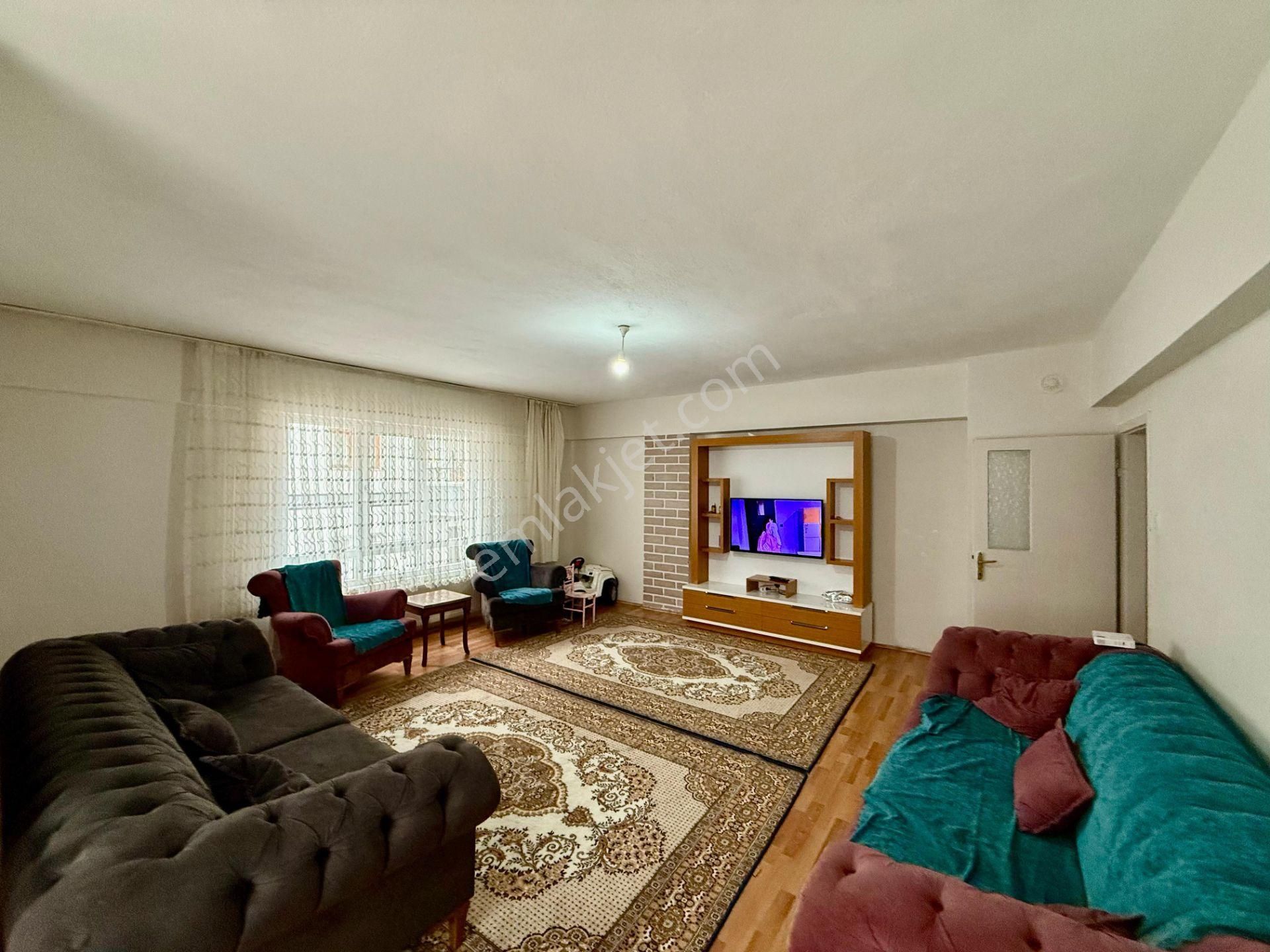 Kalecik Emlak'tan Merkezde 3+1 Orta Kat Güney Cepheli Daire - Görsel 7