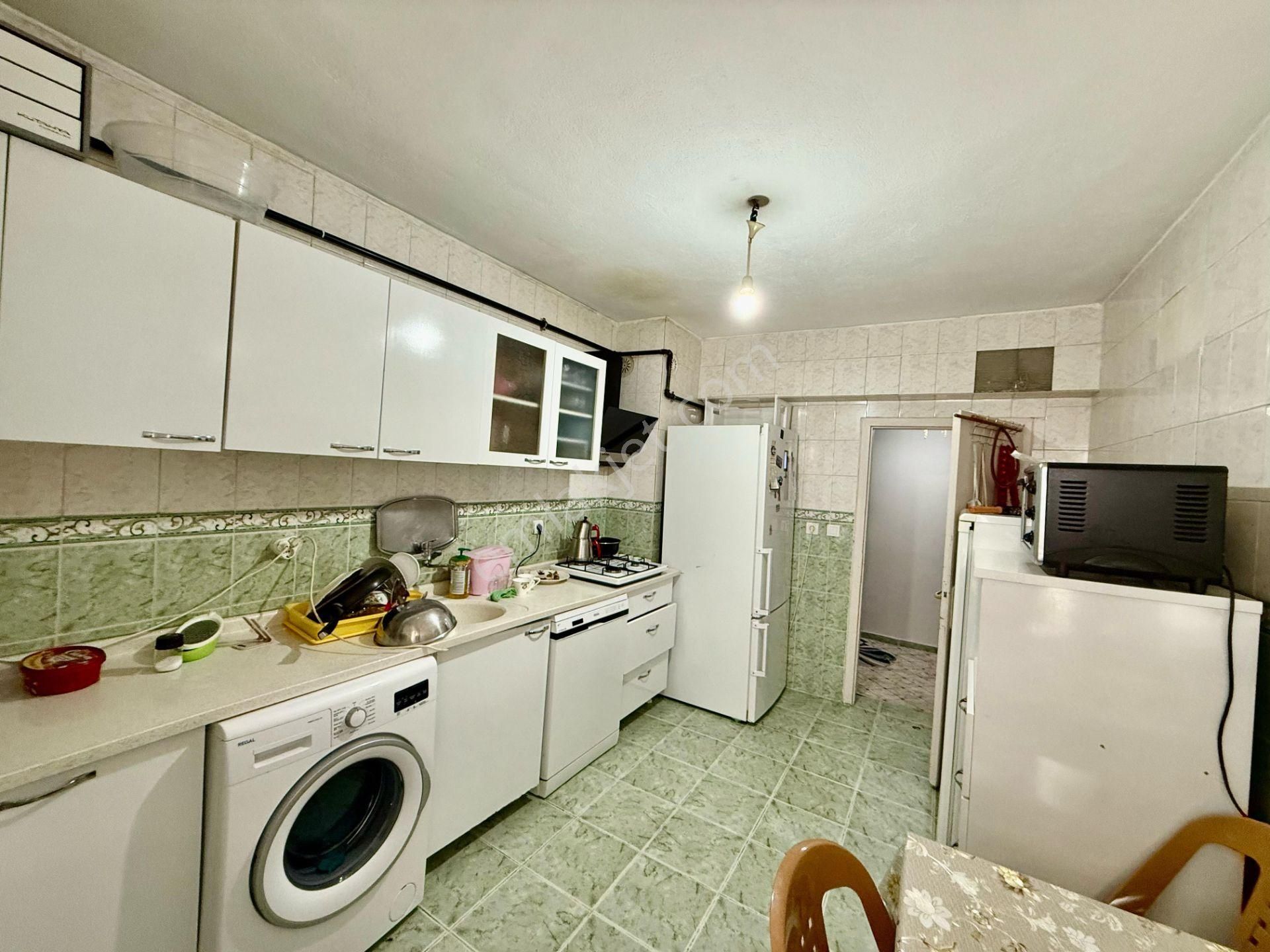 Kalecik Emlak'tan Merkezde 3+1 Orta Kat Güney Cepheli Daire - Görsel 4