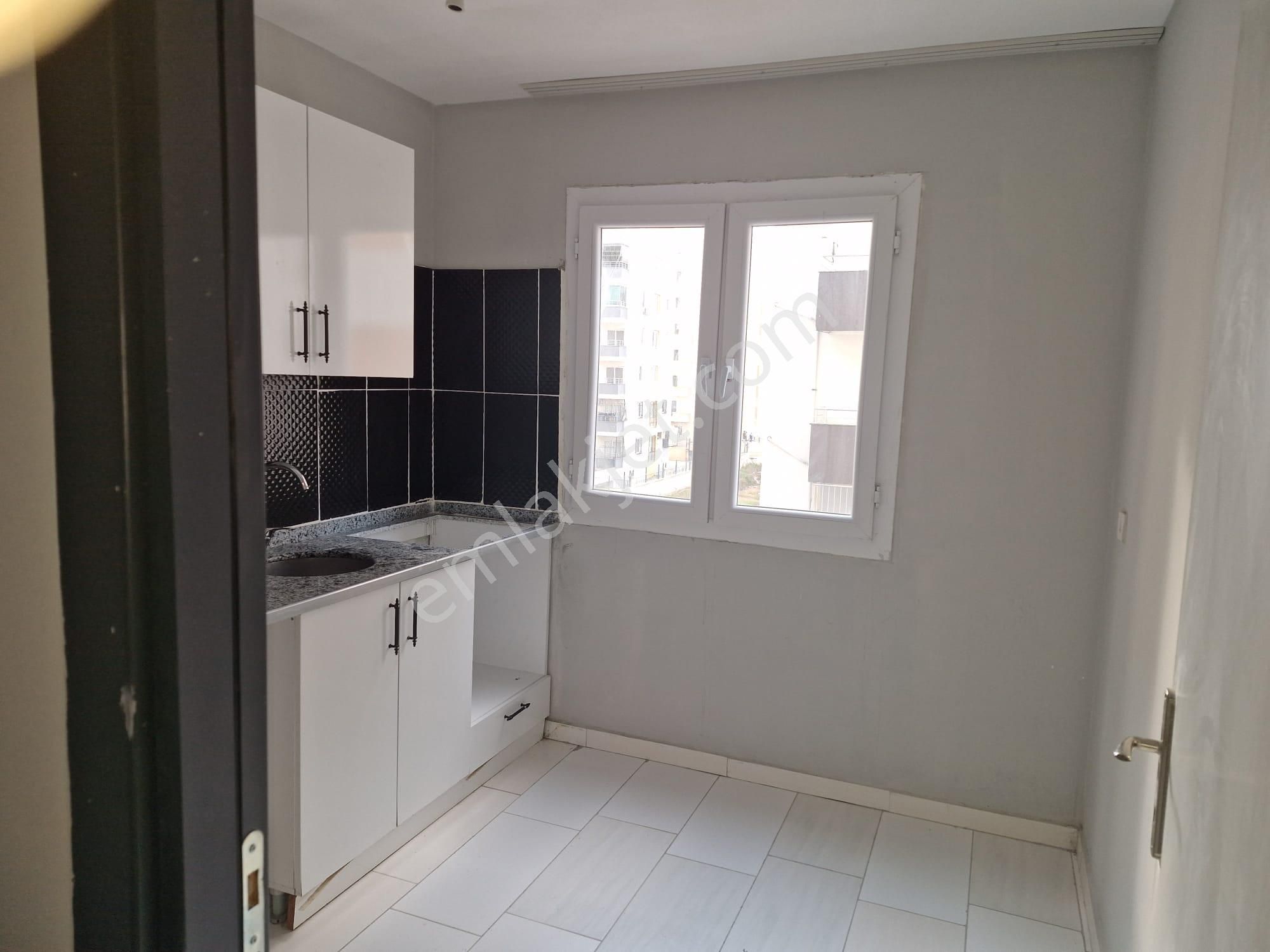 Adana Sarıçamda Elifsu Mahallesinde Otobana Yola Yakın Kaçmaz Fırsat 3+1 Kiralık Fırsat Daire