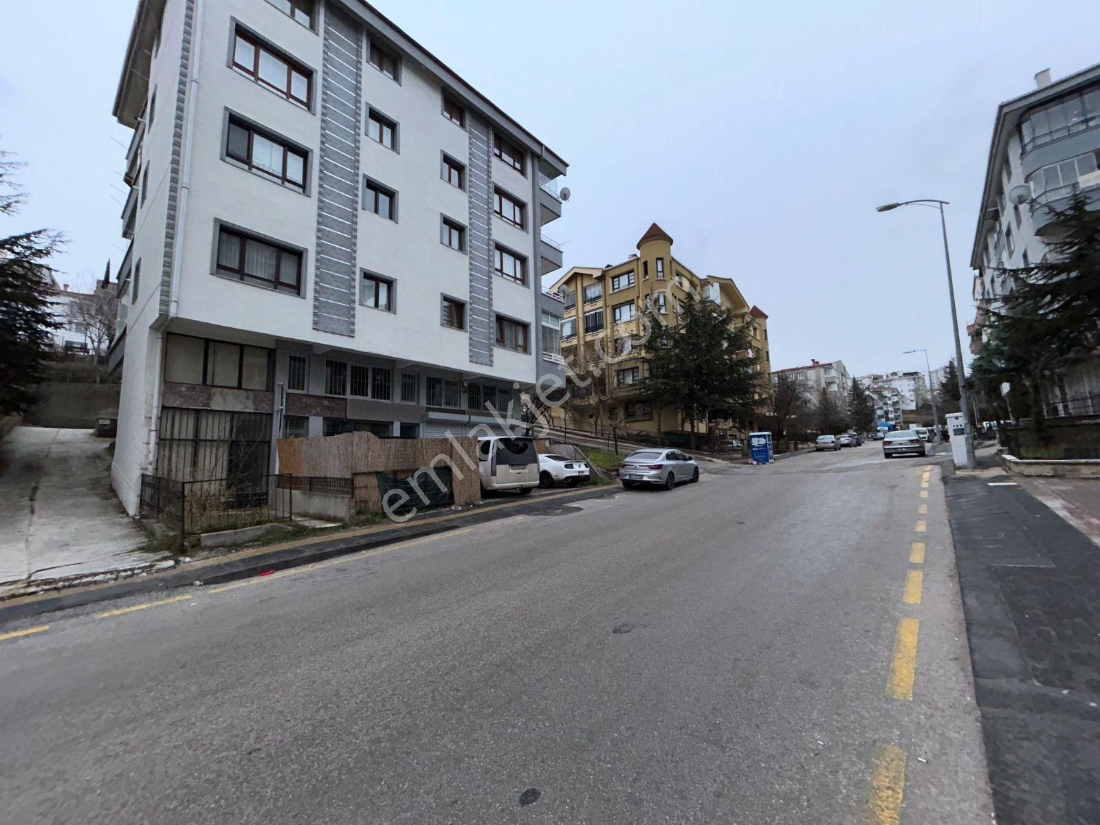 Emaks'tan /huzur Mah.1112 Cadde Üzeri/katta / Satılık 3+1 Daire