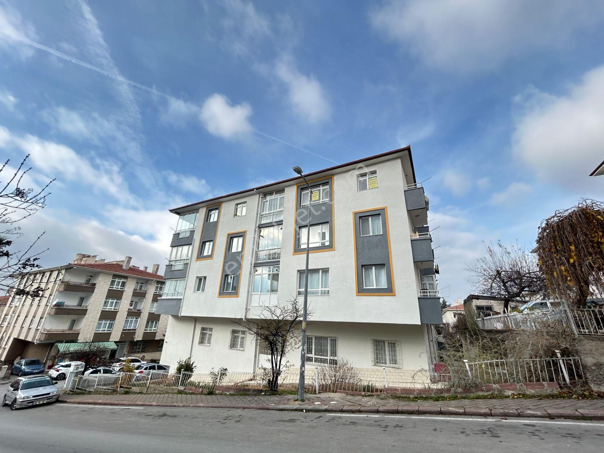 Taner'den Dikmen Sokullu'da 3+1 Kombili Güney Doğu Üst Kat Ön Cephe - Görsel 30