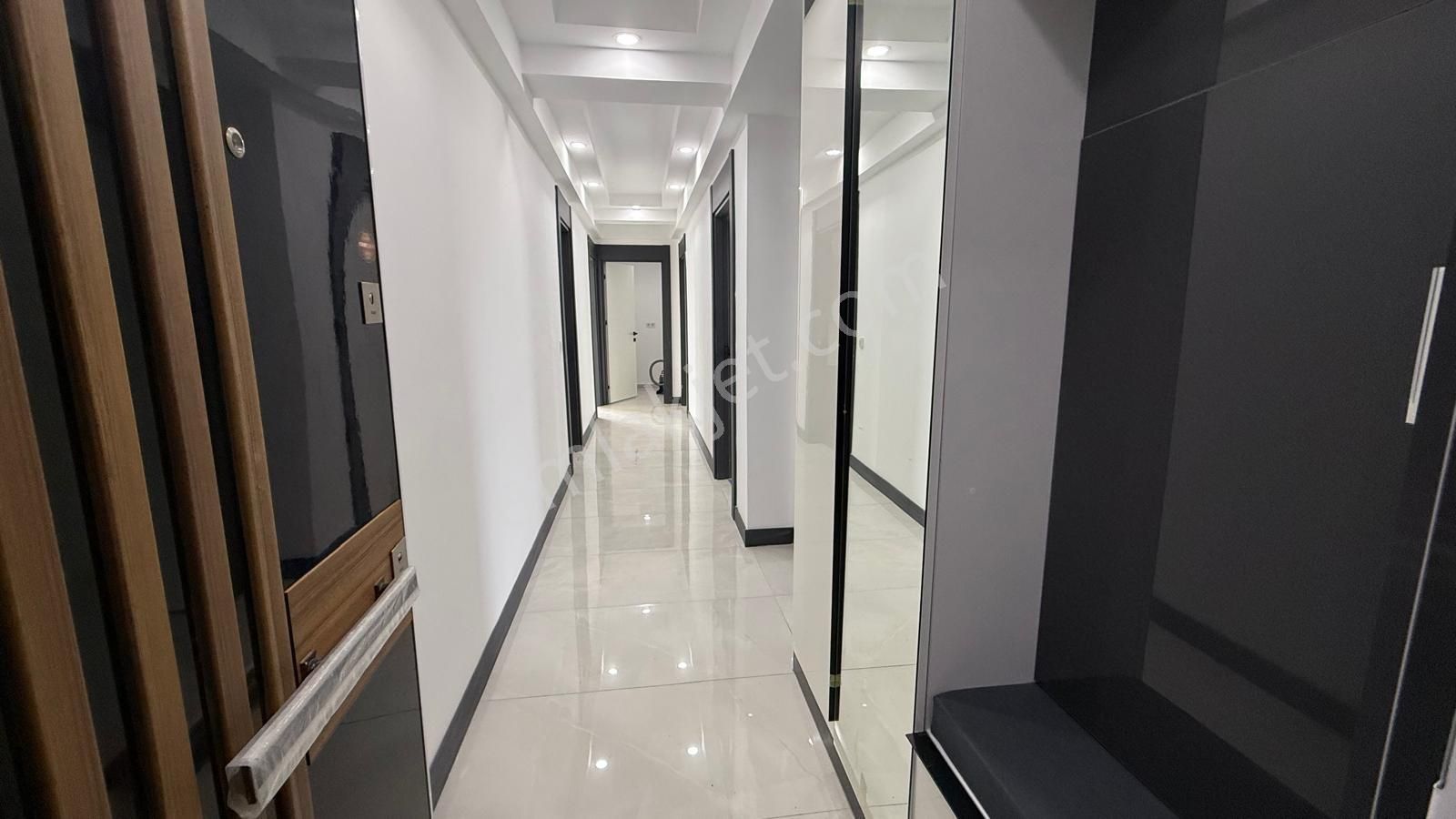 Turyaptan İzsiz Towers Da 3.kat Doğu Cephe 2+1 Satılık Daire - Görsel 6