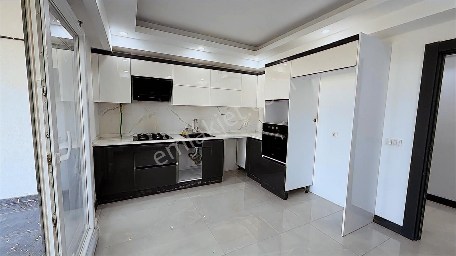 Turyaptan İzsiz Towers Da 3.kat Doğu Cephe 2+1 Satılık Daire - Görsel 2