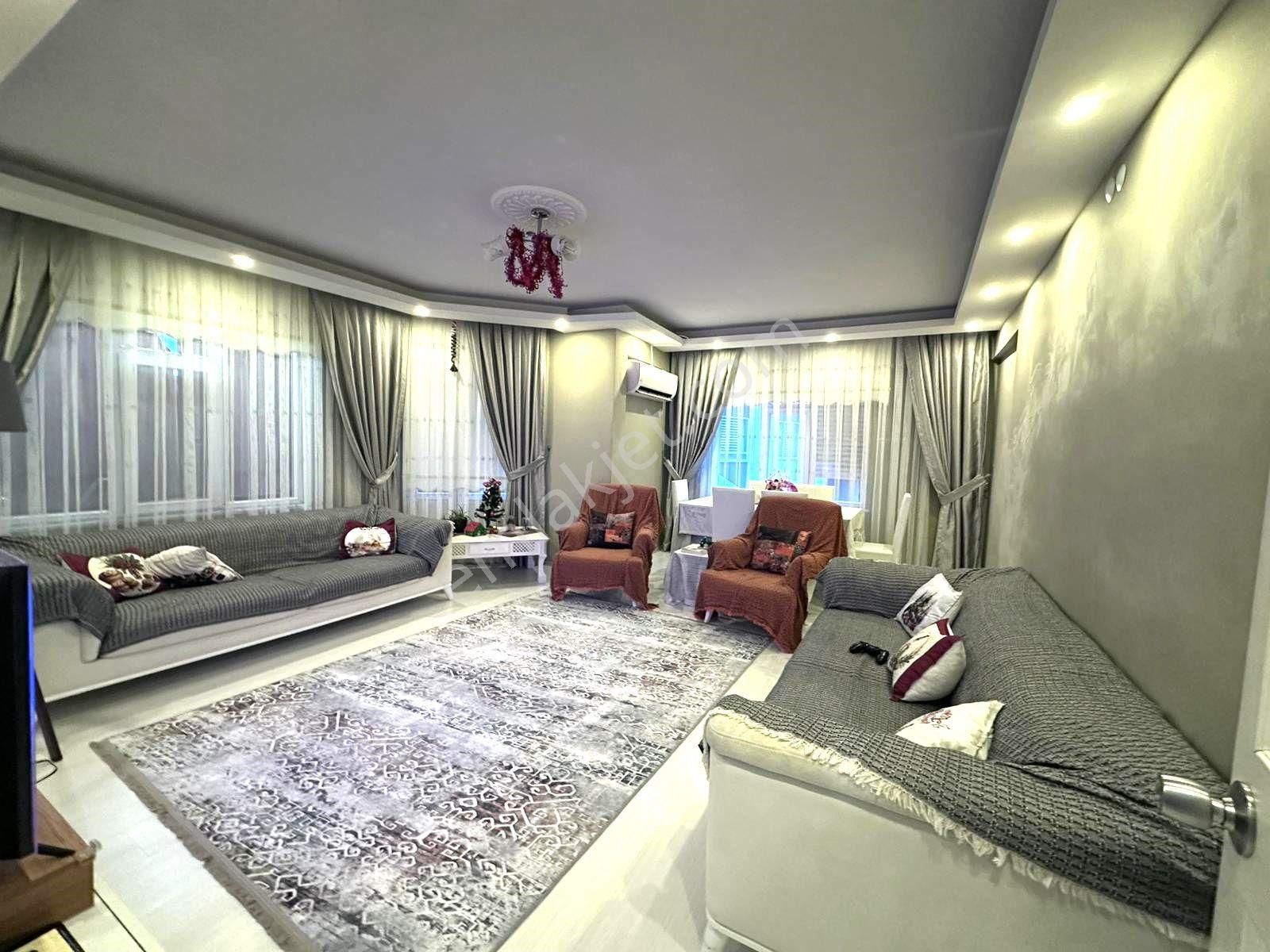 ꧁ay Emlaktan꧂akçay Merkezde Denize Yakın Ön Cephe Ayrı Mutfak Çift Balkon Satılık 3+1 Tasarım Daire - Görsel 3