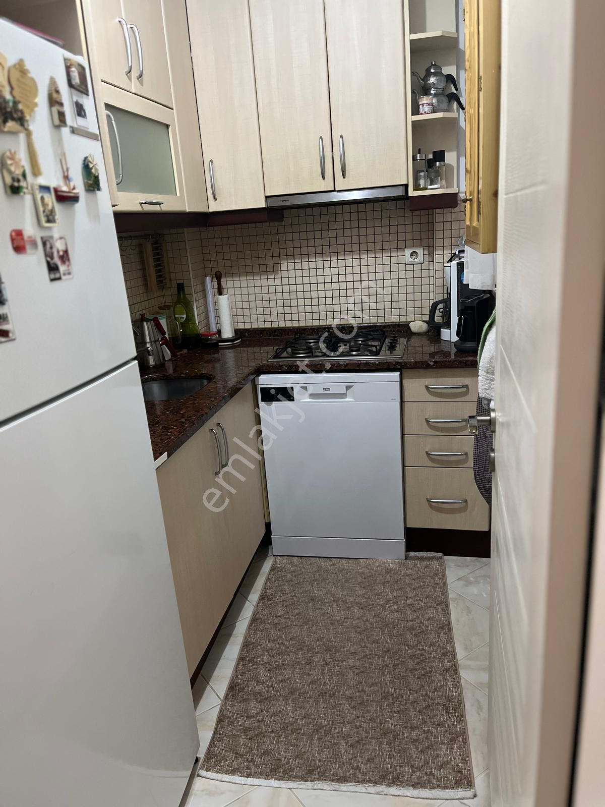 Burç Emlak'tan Cadde Yakını Dizi Sokakta 2+1 Kombili Bakımlı, 85 M2, Giriş Üstü - Görsel 3