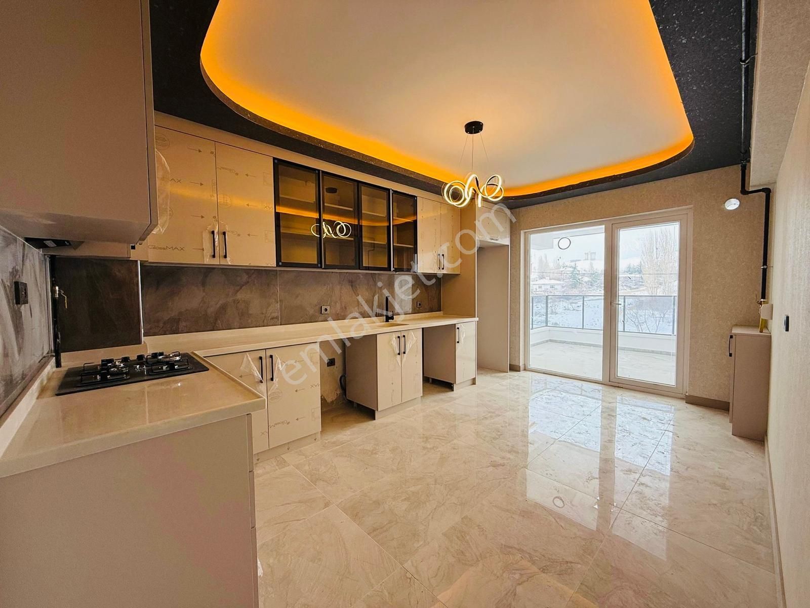 (1206) Keçiören Bağlum Merkezde Sıfır Binada Mega Lüx Yapılı 1.katta 3+1 130m2 Satılık Daire