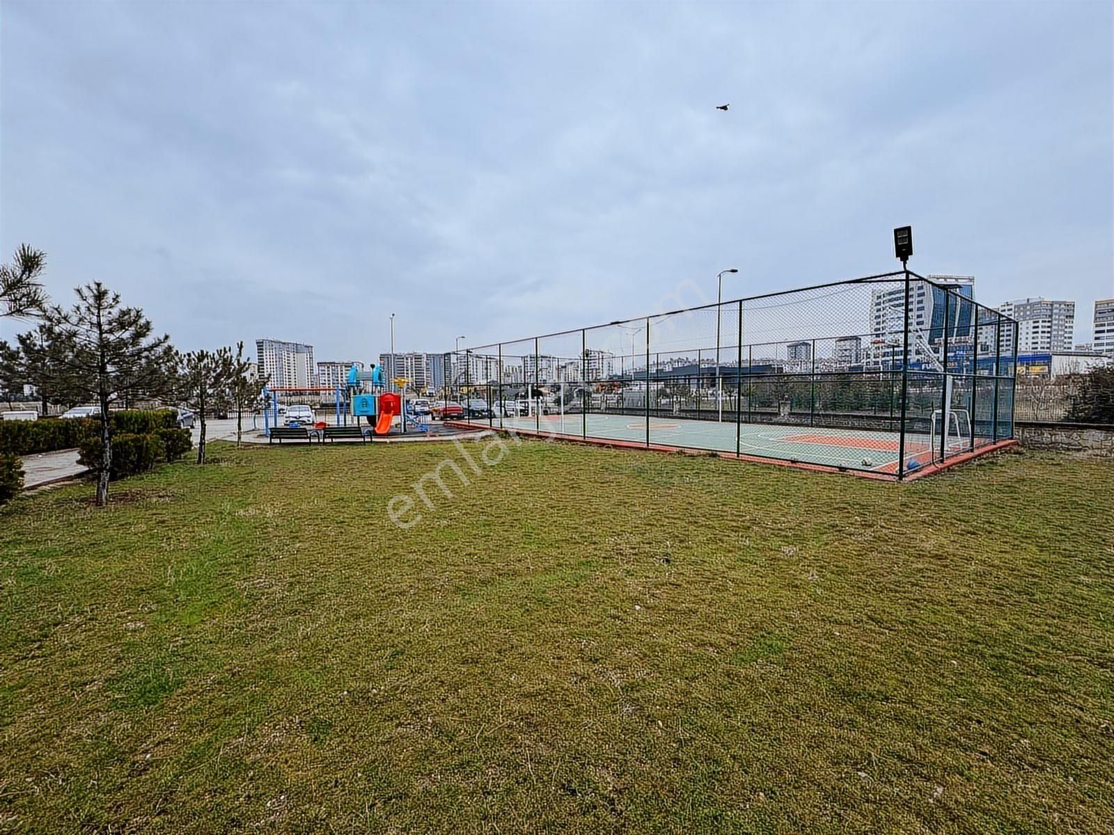 Batıkent İlkyerleşim'de Panoramik Manzaralı 3+1 Kiralık Daire!!! - Görsel 6