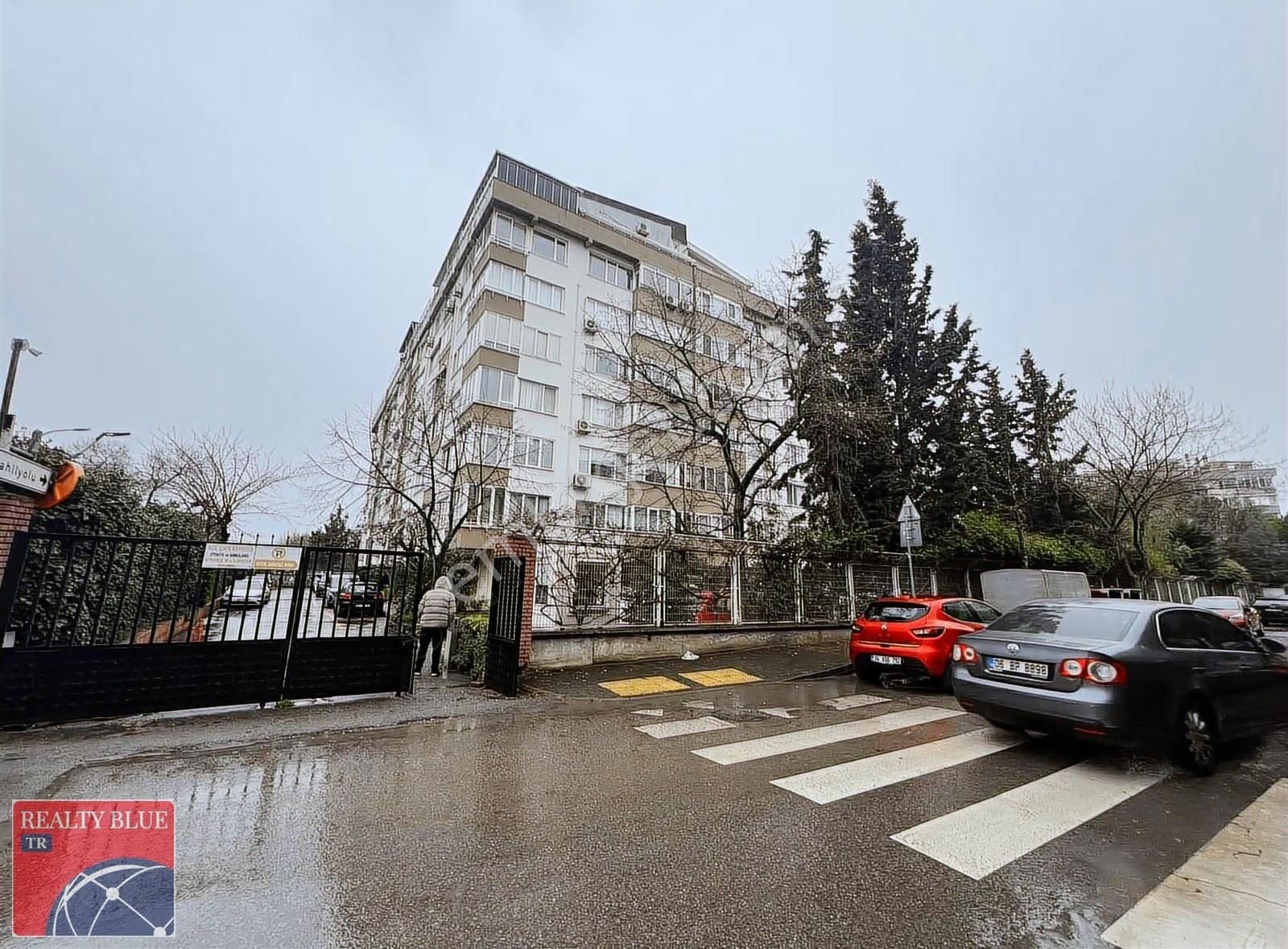 Dragos Sahil Sitesi'nde Deniz Manzaralı, 2+1 Kiralık Daire