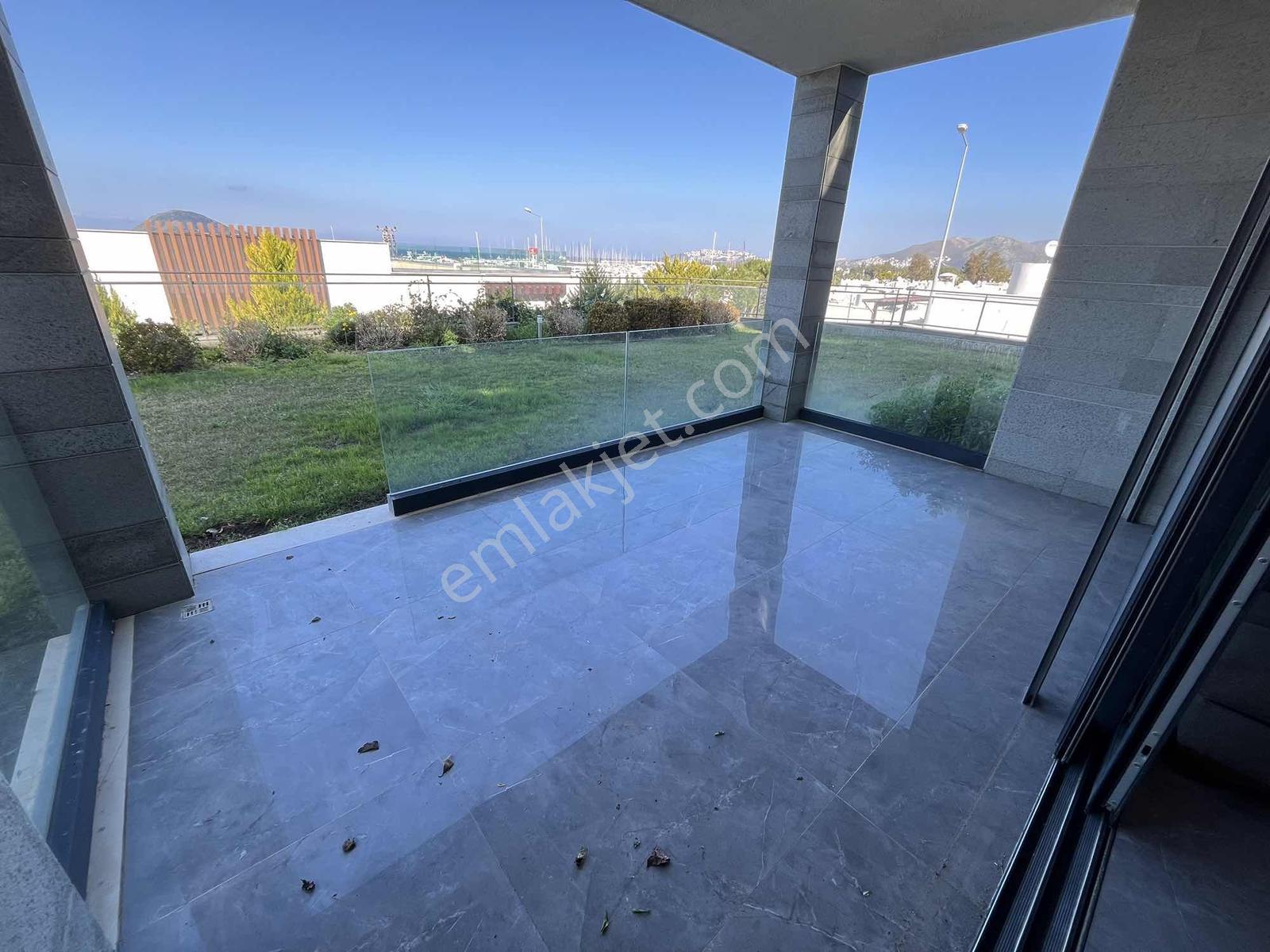 Turgutreiste Denize Sıfır Yıllık Kiralık 3+1 Dubleks Rezidans - Görsel 12