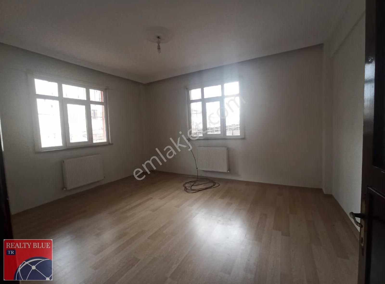 Sultanbeyli Ahmet Yesevi Mahallesinde 2+1 Kiralık Daire - Görsel 3