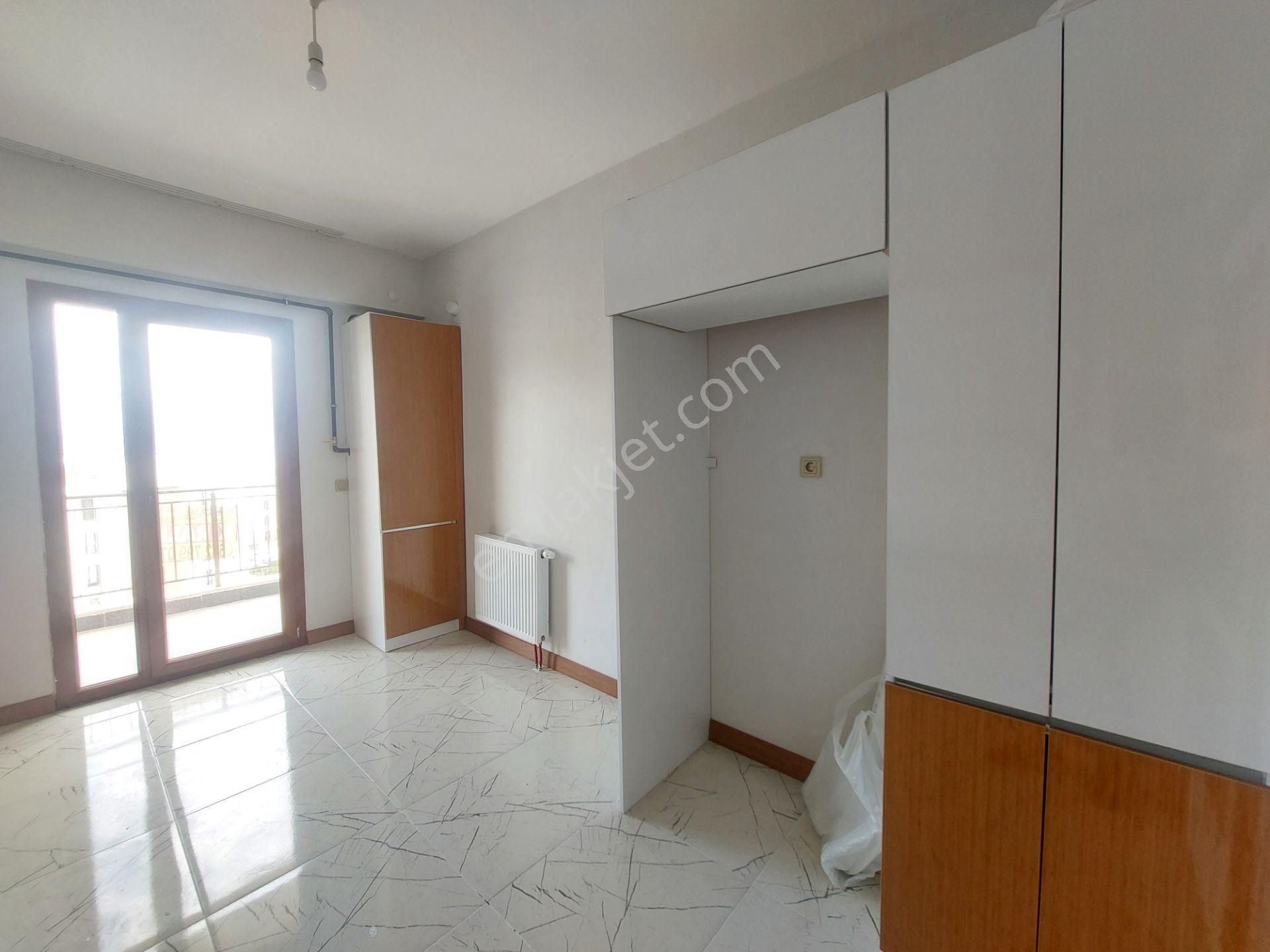 Bayraklı Şehir Hastanesi Üzeri Toki Konutlarında Kiralık 3+1 Daire - Görsel 18