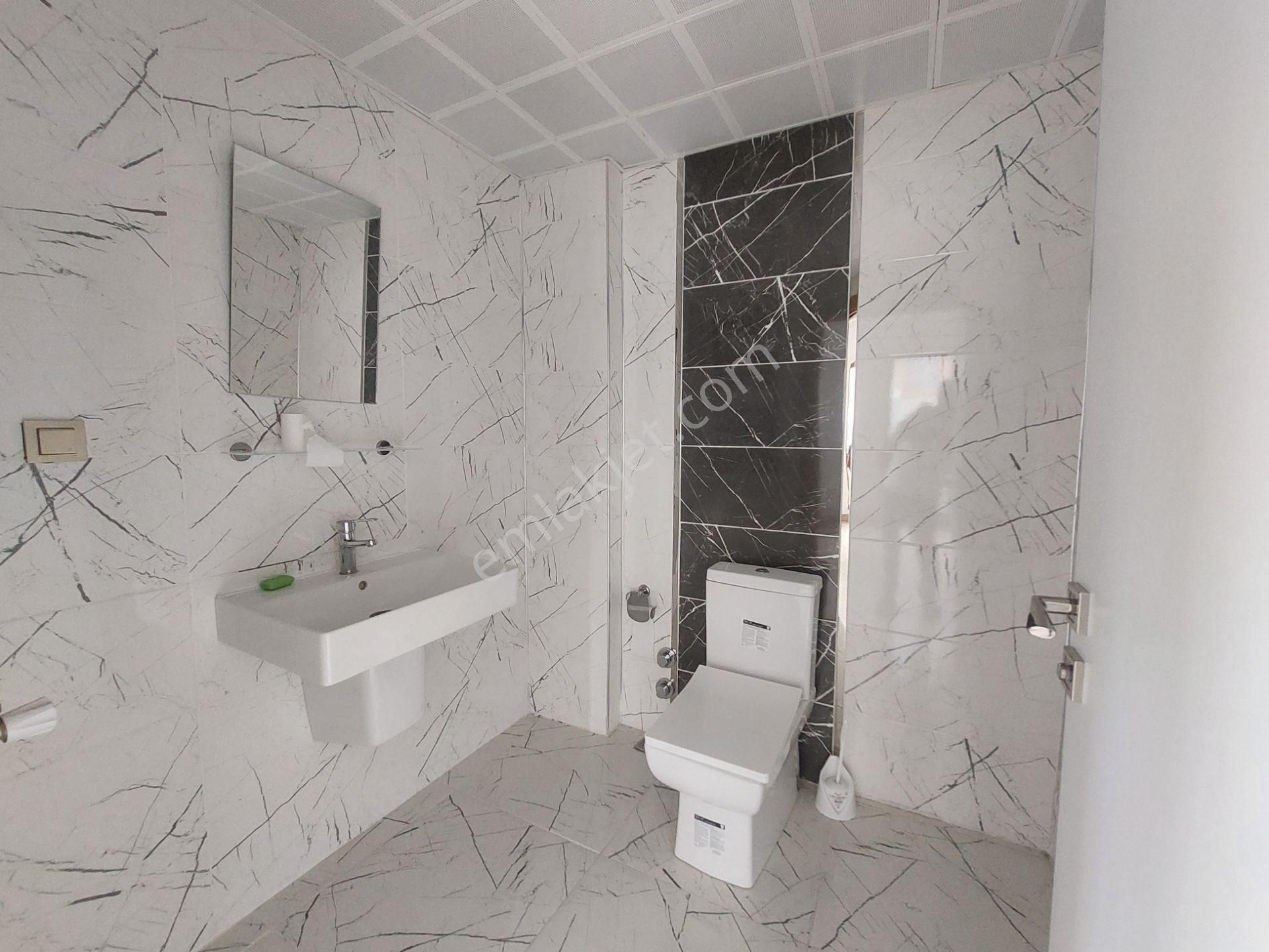 Bayraklı Şehir Hastanesi Üzeri Toki Konutlarında Kiralık 3+1 Daire - Görsel 33