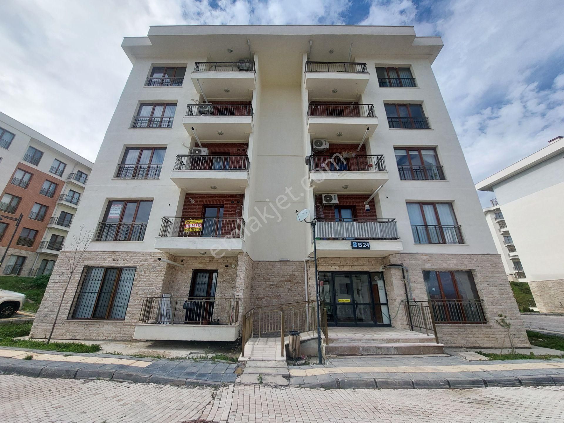 Bayraklı Şehir Hastanesi Üzeri Toki Konutlarında Kiralık 3+1 Daire
