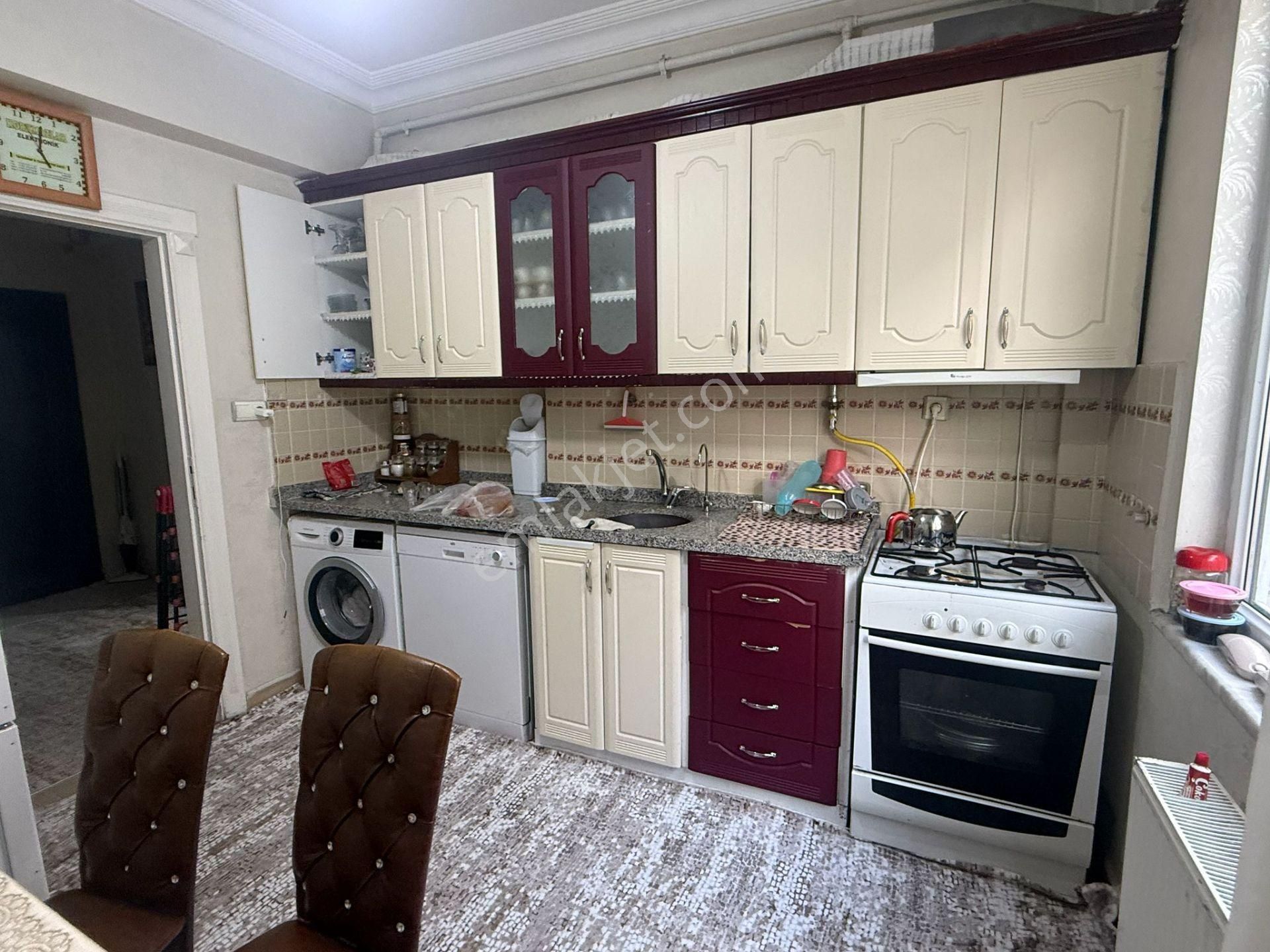 Doğan Emlak'tan-gazikent Merkezde 2+1 Ara Kat Bakımlı Daire - Görsel 2