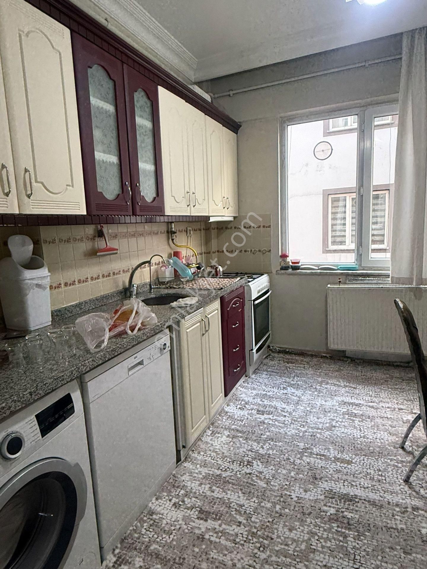 Doğan Emlak'tan-gazikent Merkezde 2+1 Ara Kat Bakımlı Daire - Görsel 3