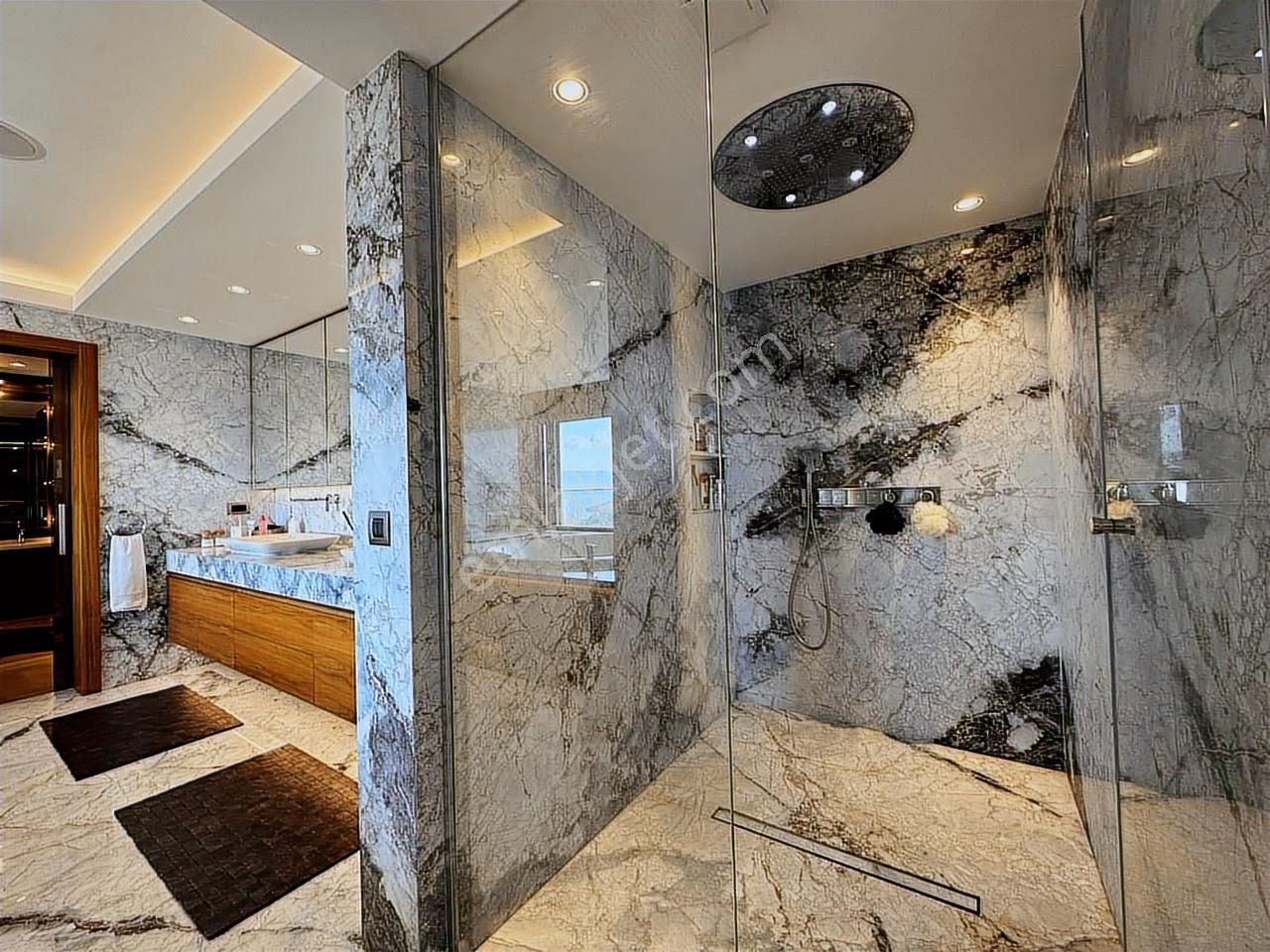 Çeşme Çiftlikköy'de Satılık Ultra Lüks 4+1 Emsalsiz Villa - Görsel 9