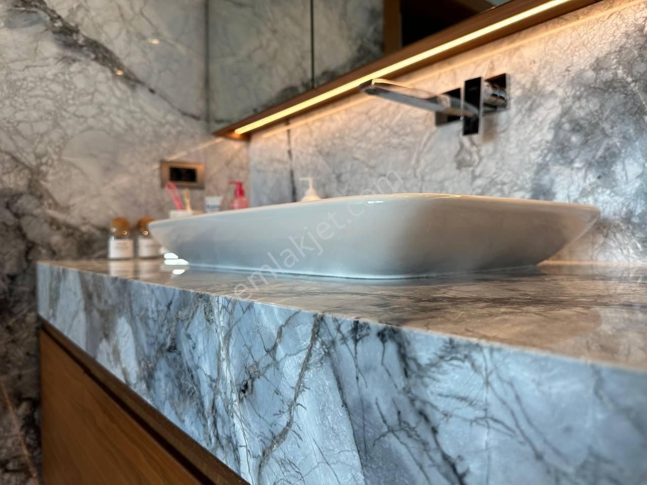 Çeşme Çiftlikköy'de Satılık Ultra Lüks 4+1 Emsalsiz Villa - Görsel 24