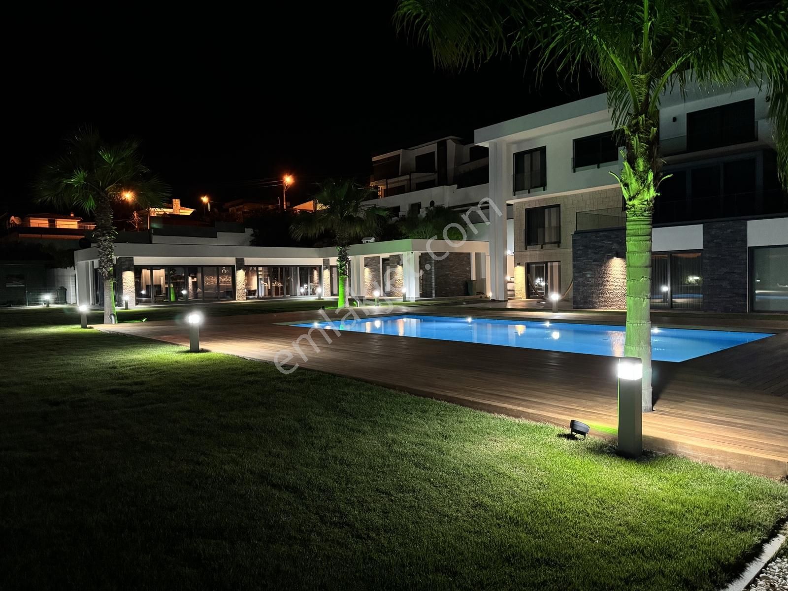 Çeşme Çiftlikköy'de Satılık Ultra Lüks 4+1 Emsalsiz Villa - Görsel 35