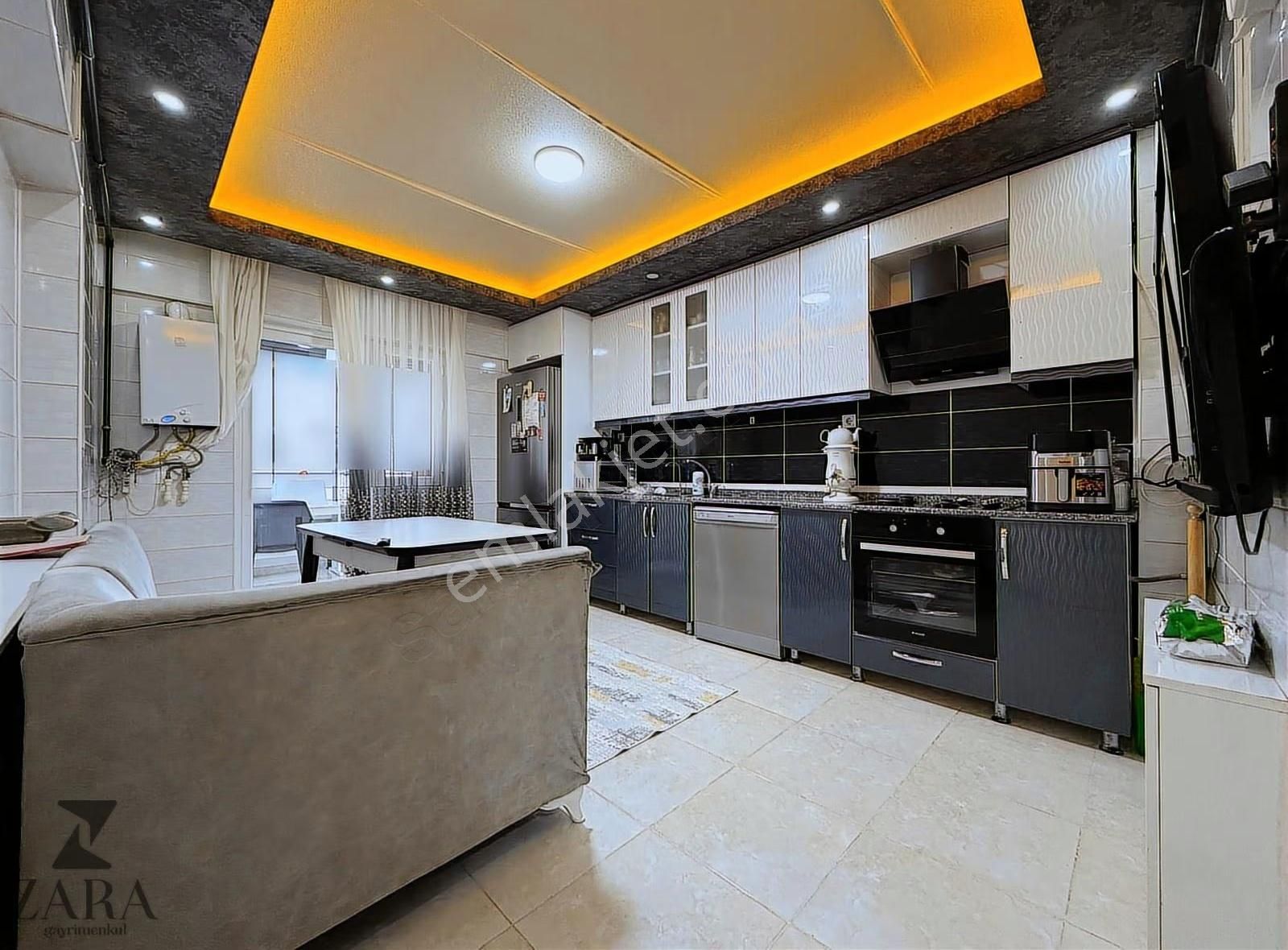 ▄zara▄duralialıç Mah. Spor Salonu Yakını 3+1 135m² Site Dairesi