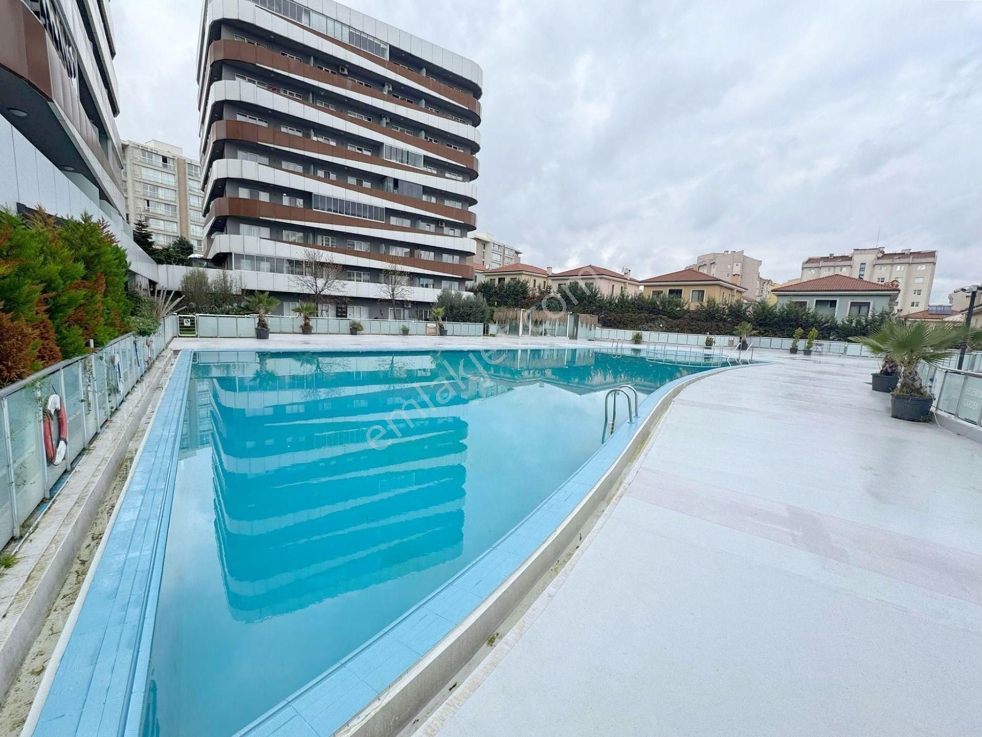 Mertcan'dan Havuzlu Güvenlikli Sitede Balkonlu Ara Kat Lüks 1+1 - Görsel 16