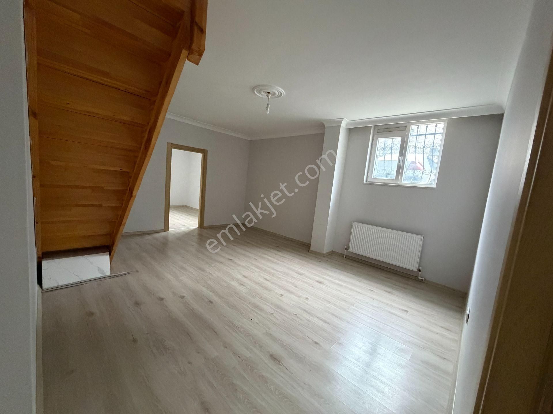 Samandıra Merkeze Yakın 140m2 Kiralık 4+1 Kullanışlı Tersdubleks - Görsel 12