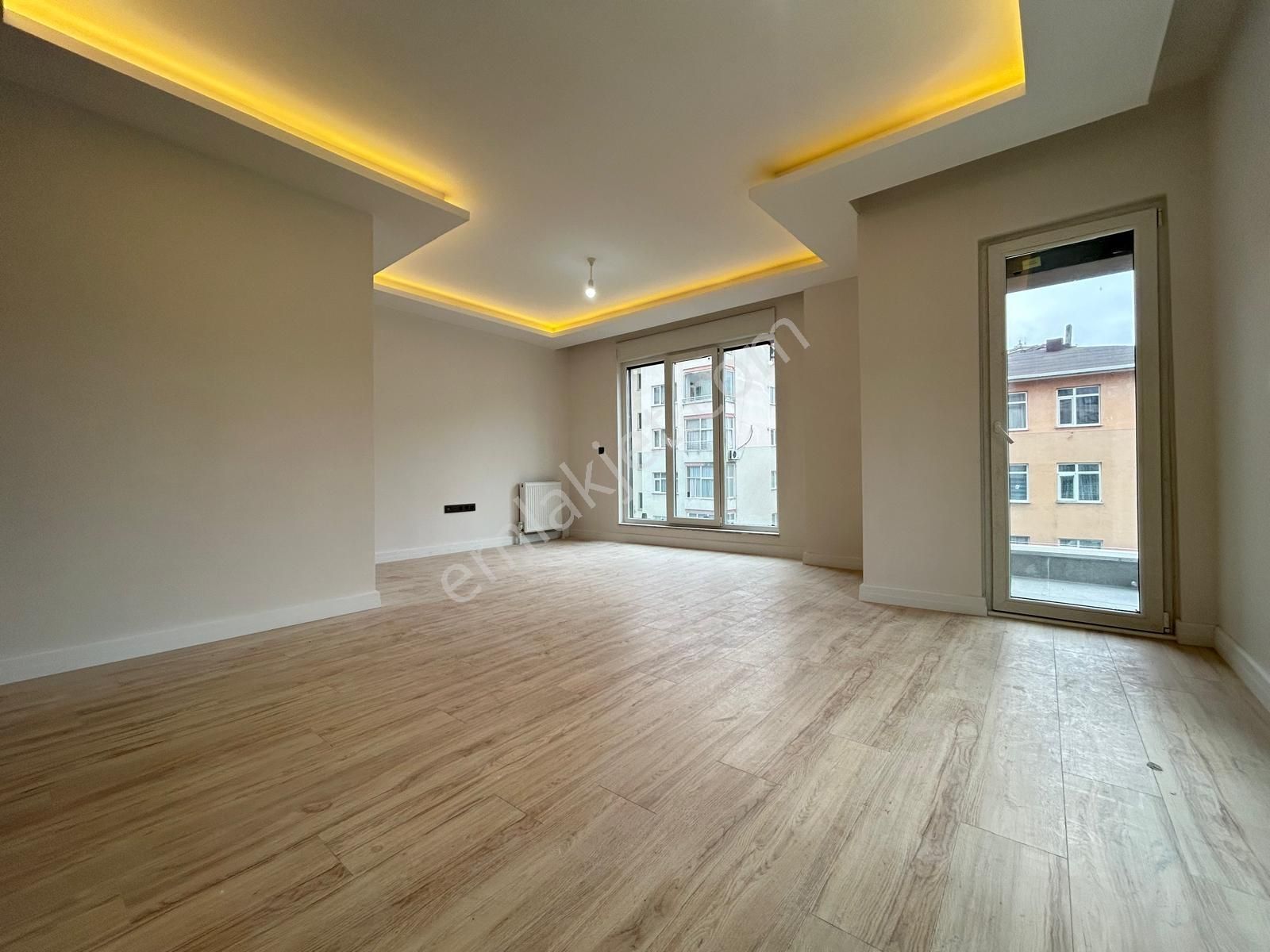 Kozyatağın'da Prestijli Bina Da Sıfır Balkonlu Net 70m2 2+1 - Görsel 12