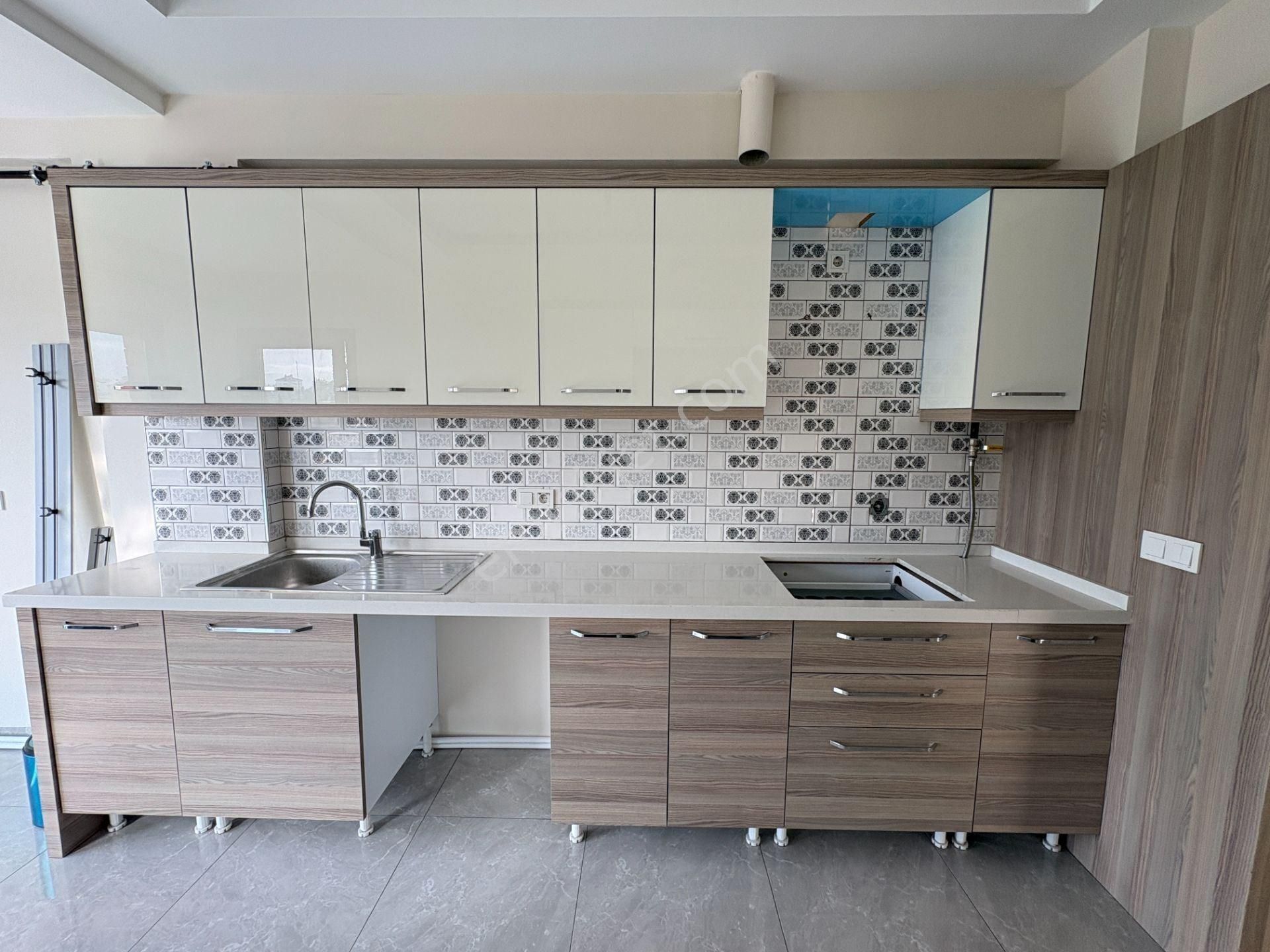 Güneş Mahallesinde 3+1 Doğalgazlı Yerden Isıtmalı Kiralık Daire - Görsel 5