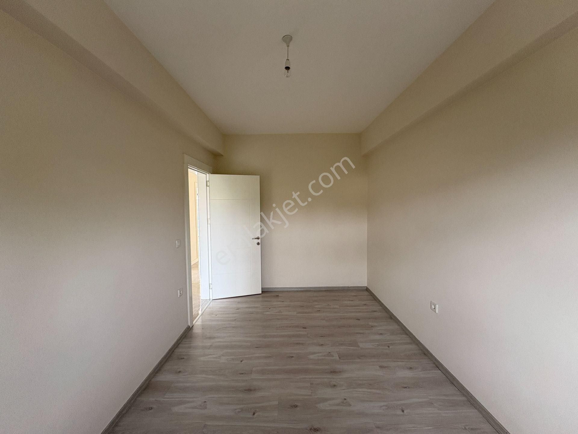 Güneş Mahallesinde 3+1 Doğalgazlı Yerden Isıtmalı Kiralık Daire - Görsel 18