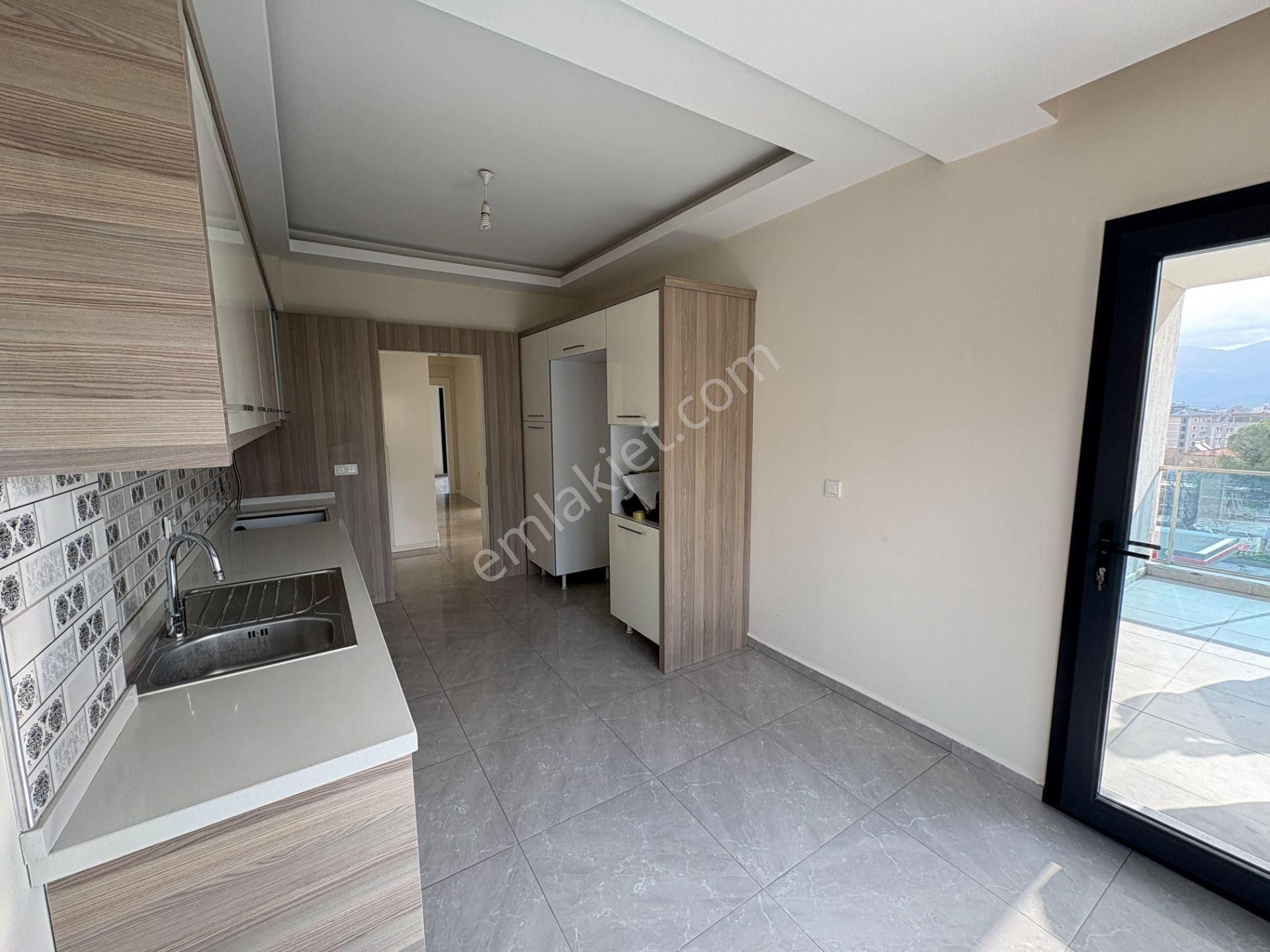 Güneş Mahallesinde 3+1 Doğalgazlı Yerden Isıtmalı Kiralık Daire - Görsel 6